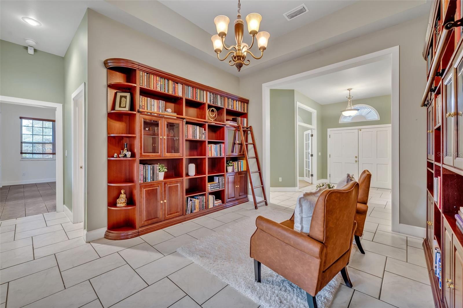 Image 19 of 33 For 2523 Madron Court