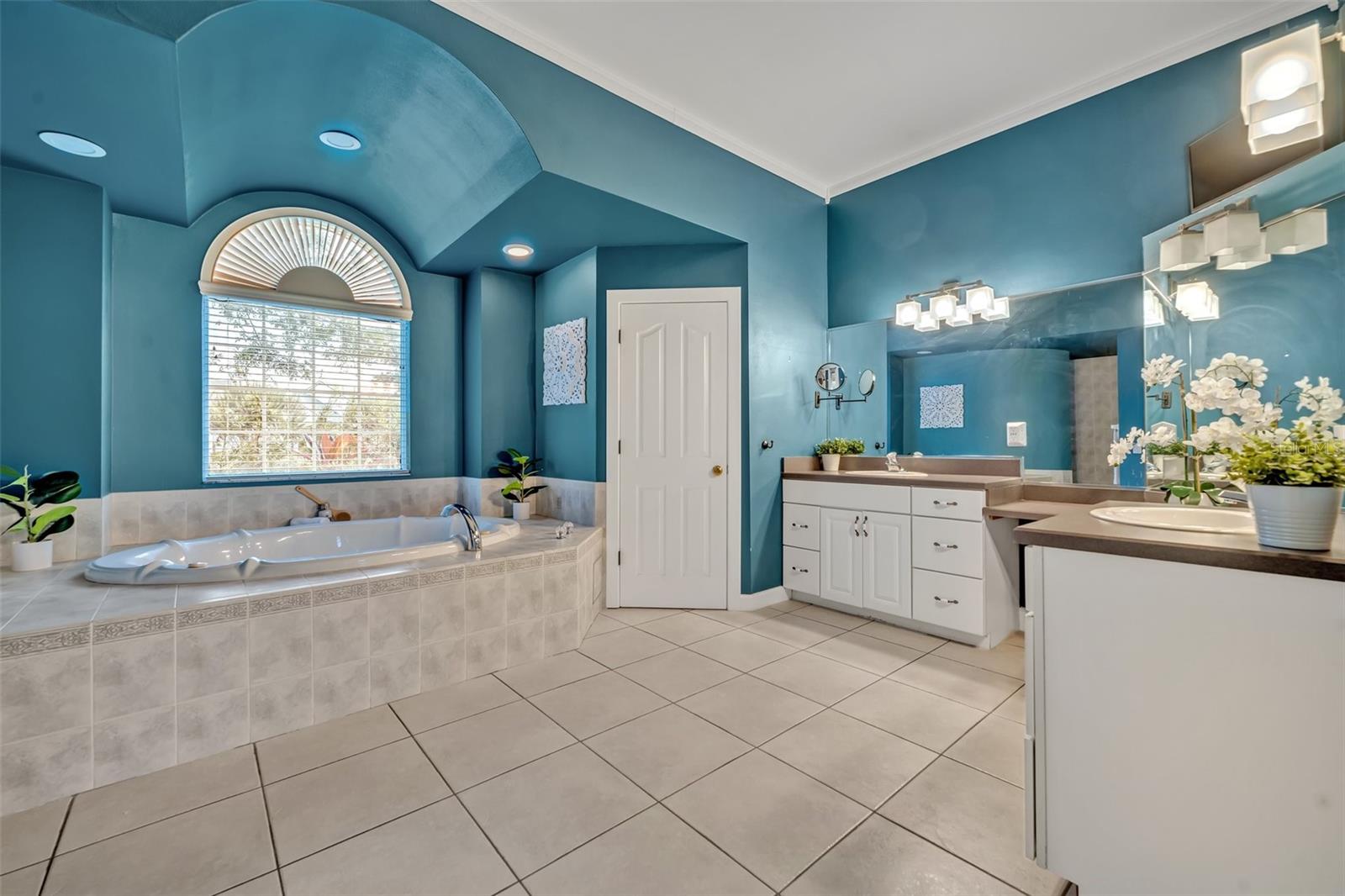 Image 24 of 33 For 2523 Madron Court