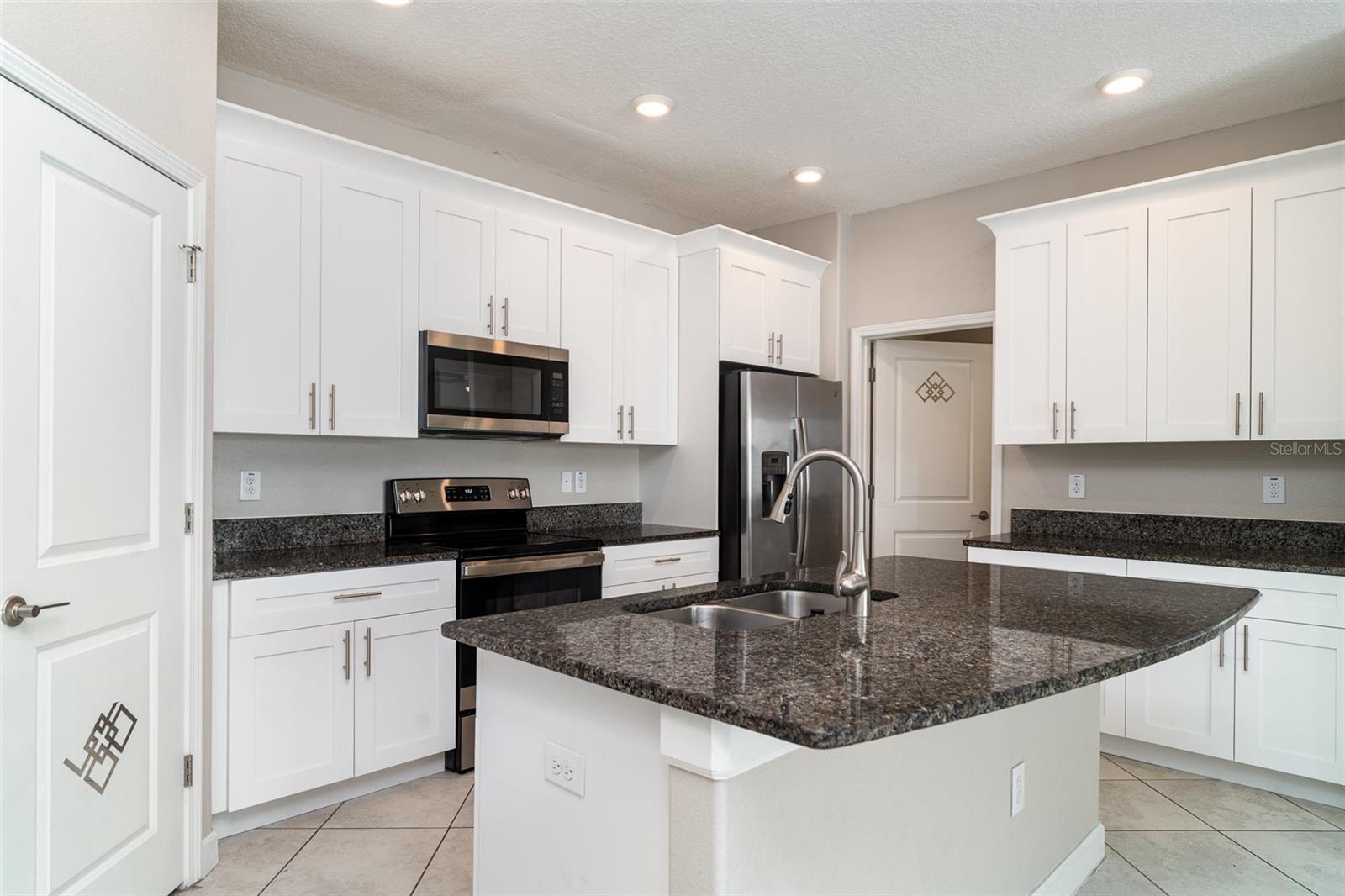 Image 7 of 18 For 13244 Satin Lily Drive