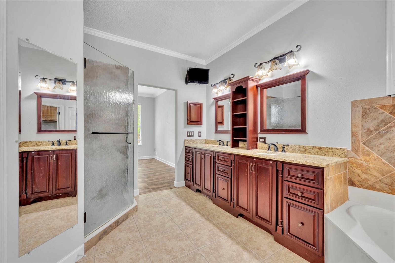 Image 28 of 31 For 4942 Lake Milly Drive