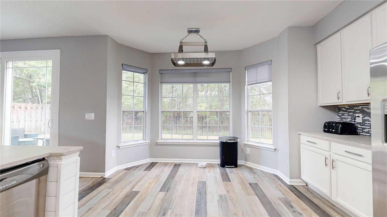 Image 11 of 42 For 1441 Laurel Oak Drive