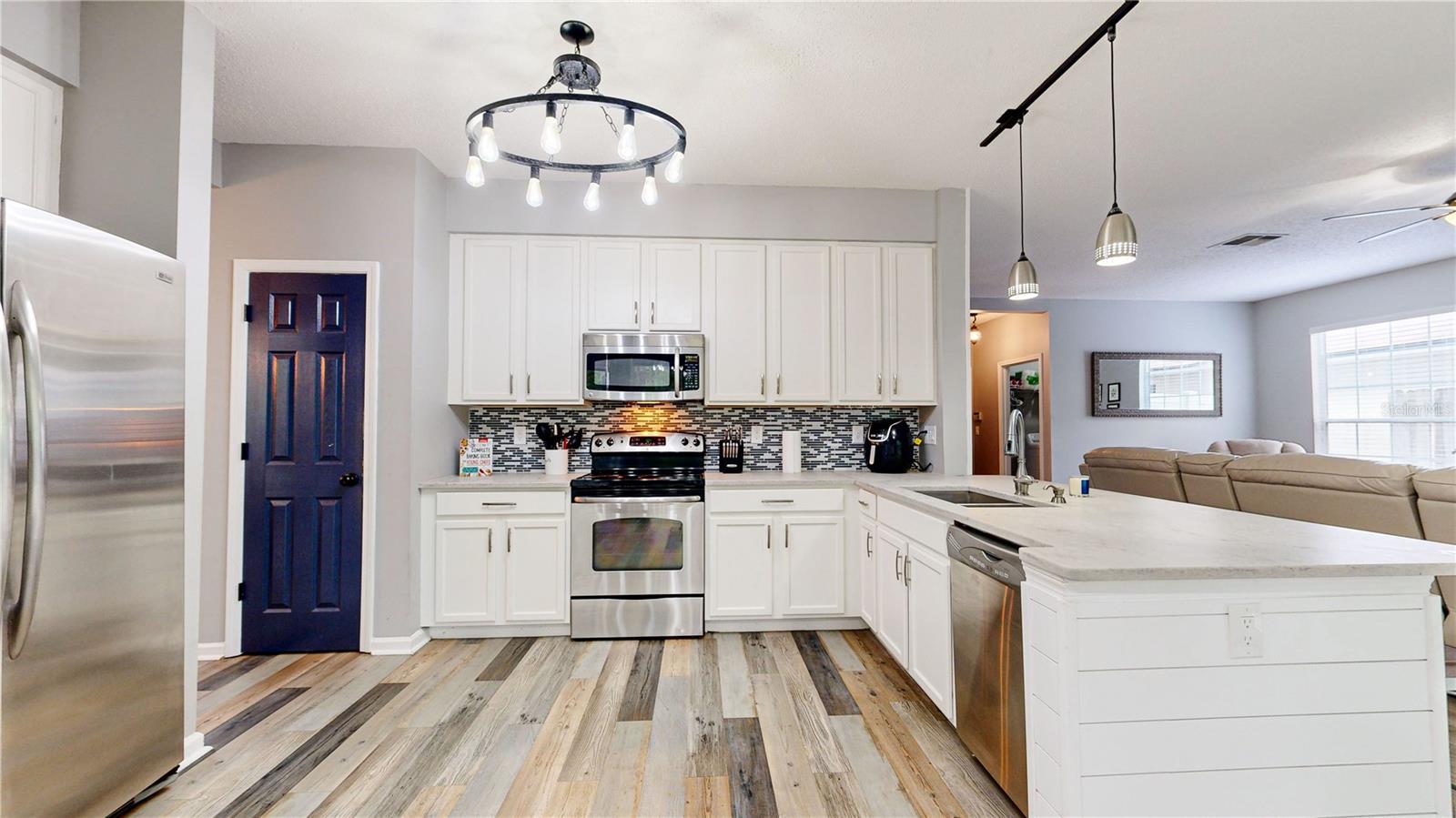 Image 13 of 42 For 1441 Laurel Oak Drive