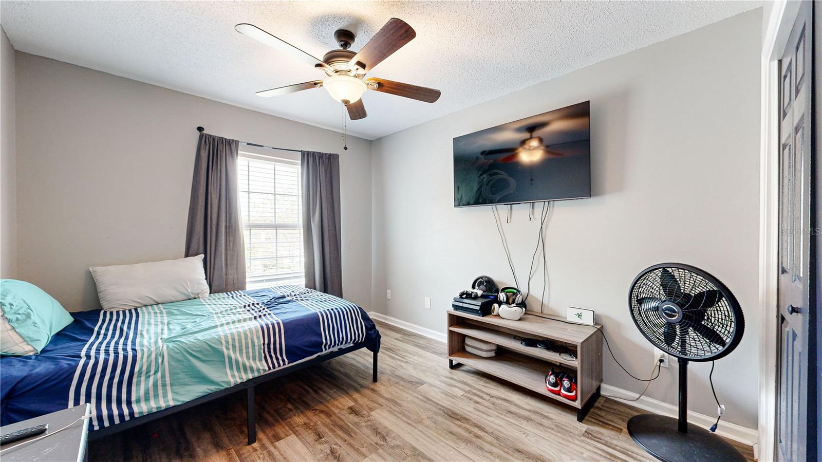 Image 26 of 42 For 1441 Laurel Oak Drive