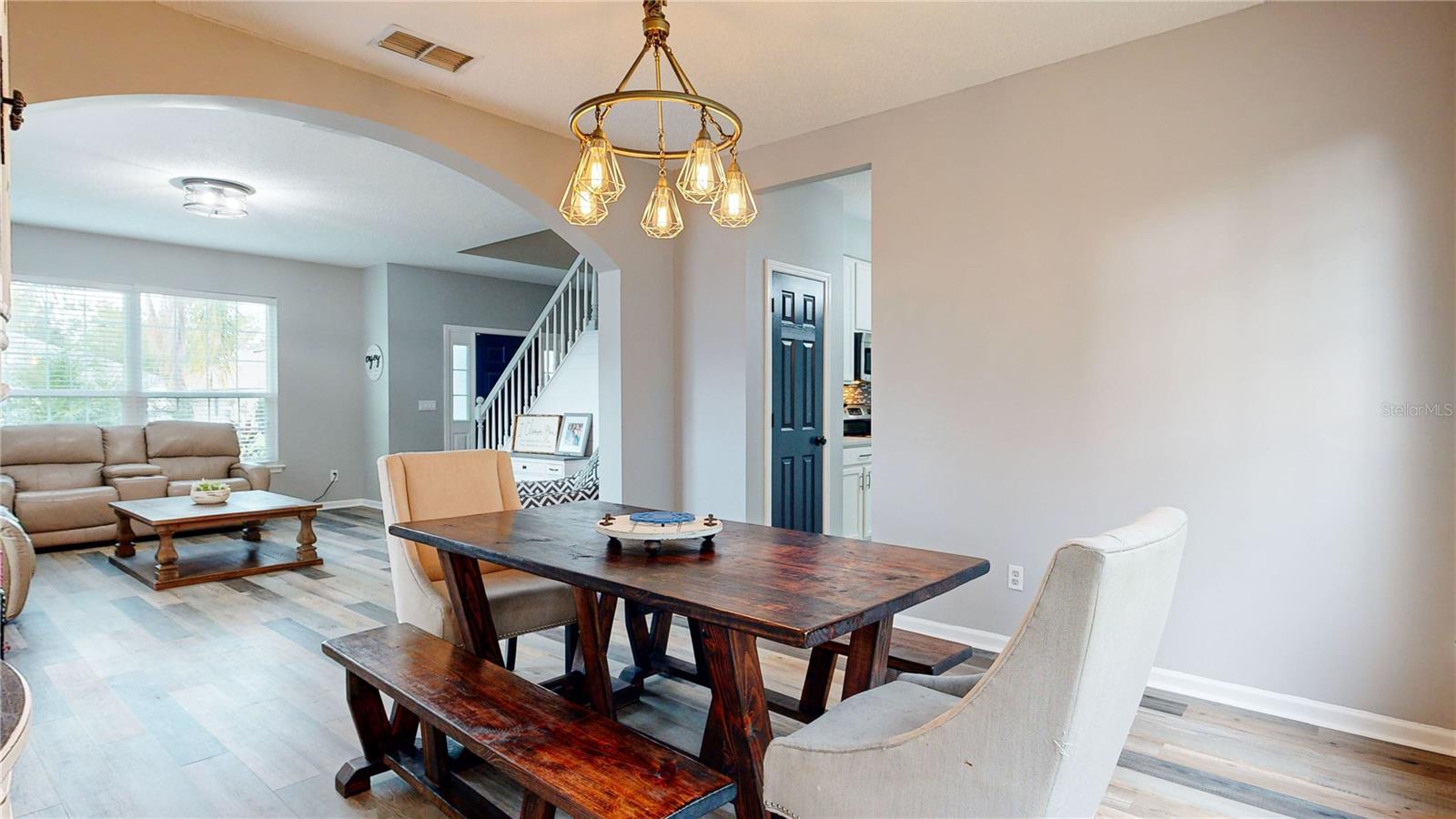 Image 5 of 42 For 1441 Laurel Oak Drive