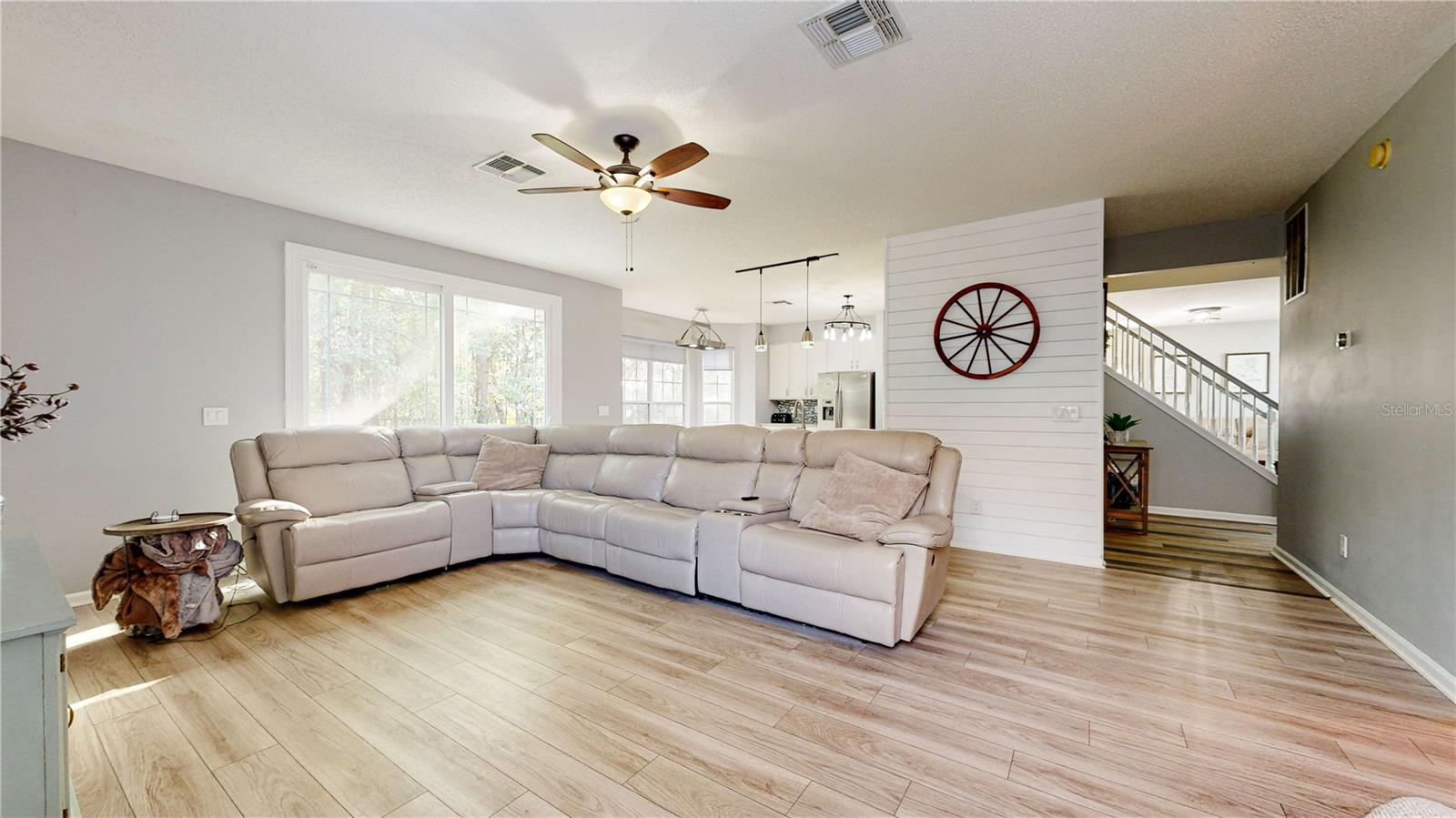 Image 8 of 42 For 1441 Laurel Oak Drive