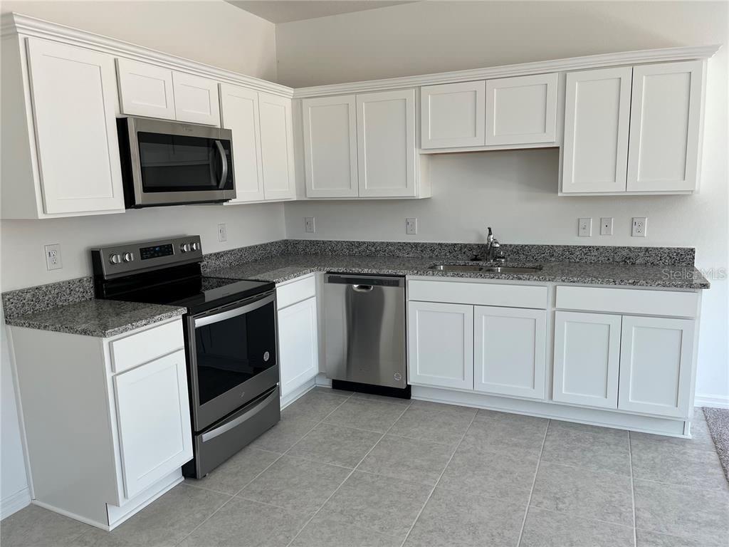 Image 11 of 14 For 477 Madison Drive