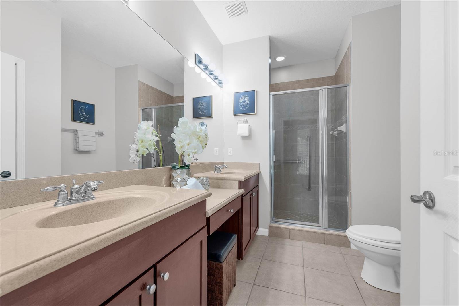 Image 23 of 38 For 4385 Wardell Place 202