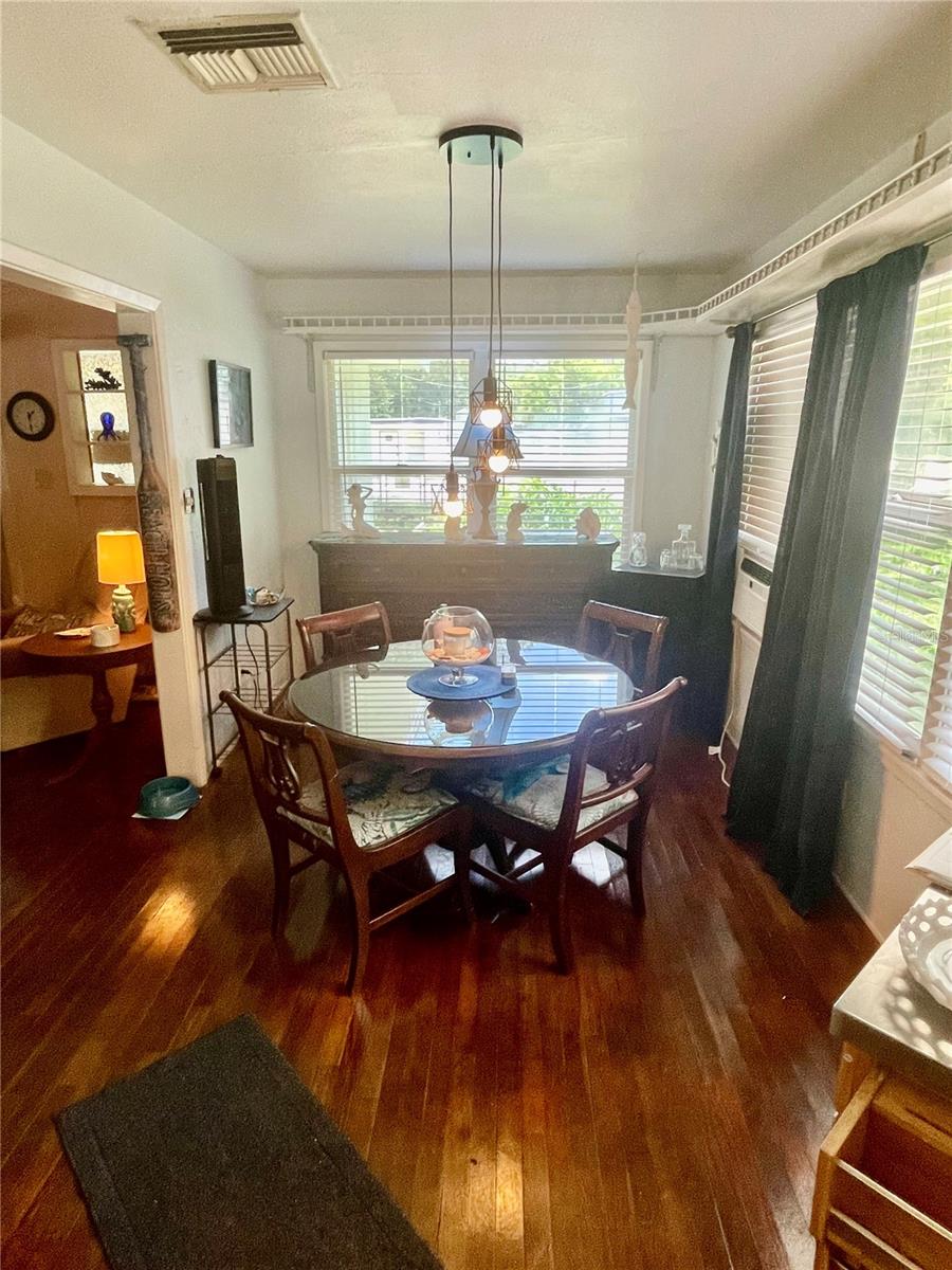 Image 19 of 88 For 578 3rd Street