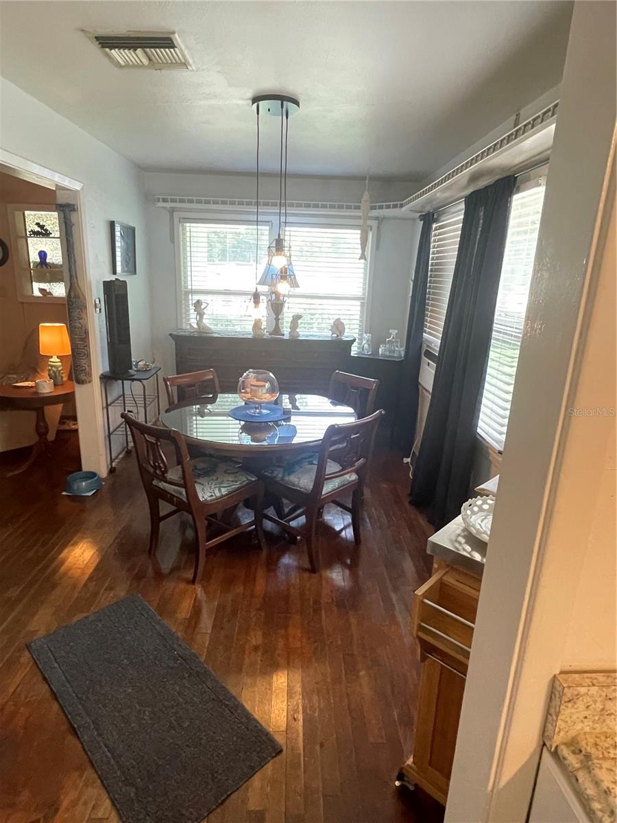 Image 21 of 88 For 578 3rd Street