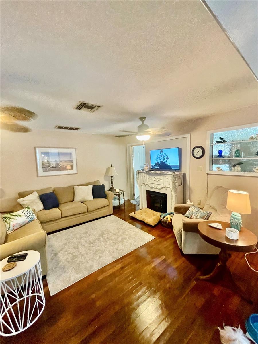 Image 30 of 88 For 578 3rd Street