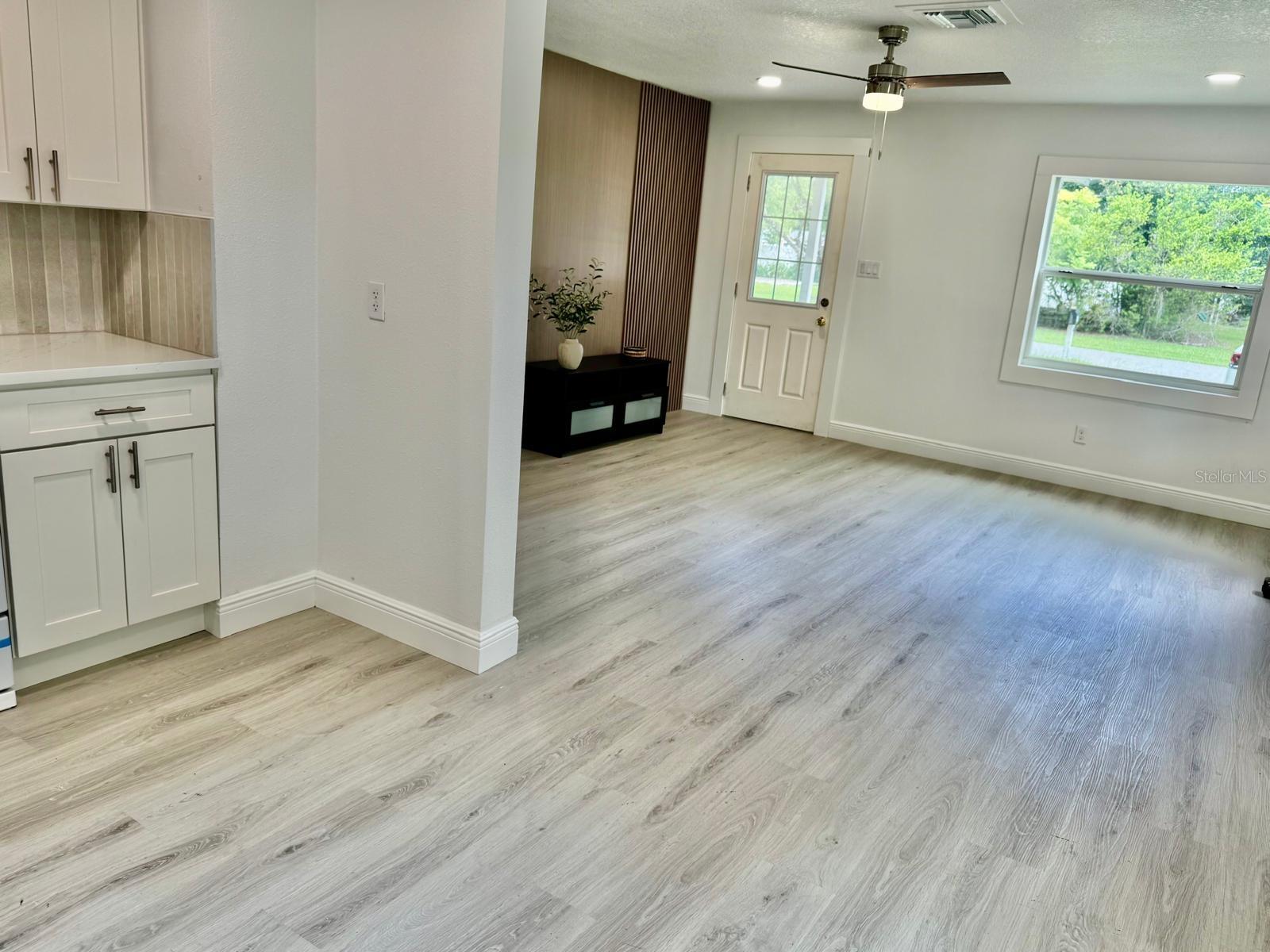 Image 16 of 18 For 38706 8th Avenue