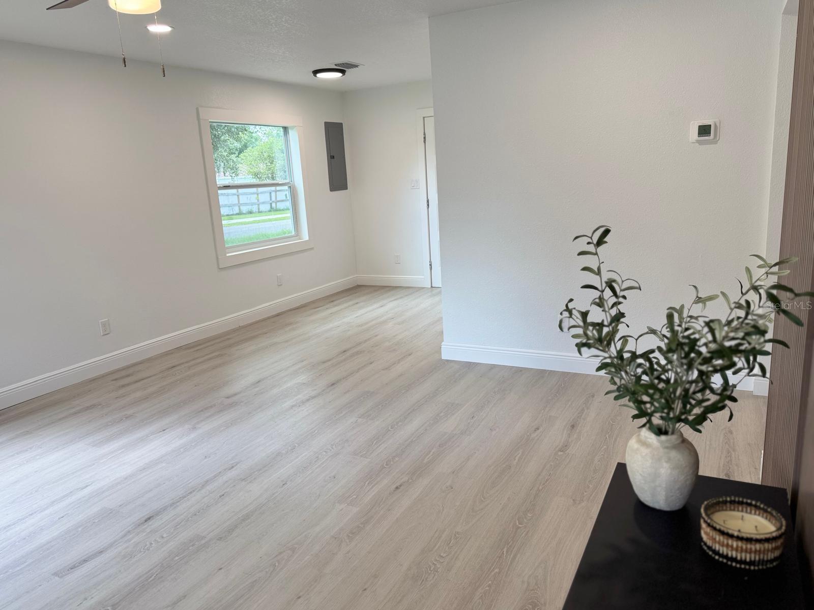 Image 2 of 18 For 38706 8th Avenue