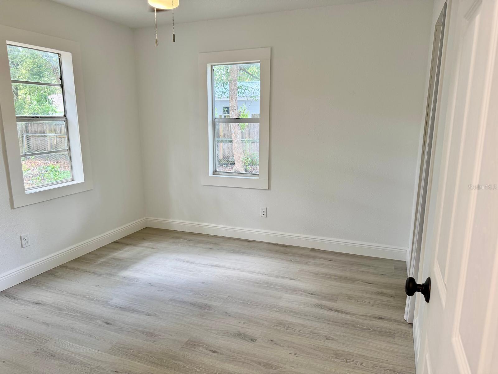 Image 6 of 18 For 38706 8th Avenue