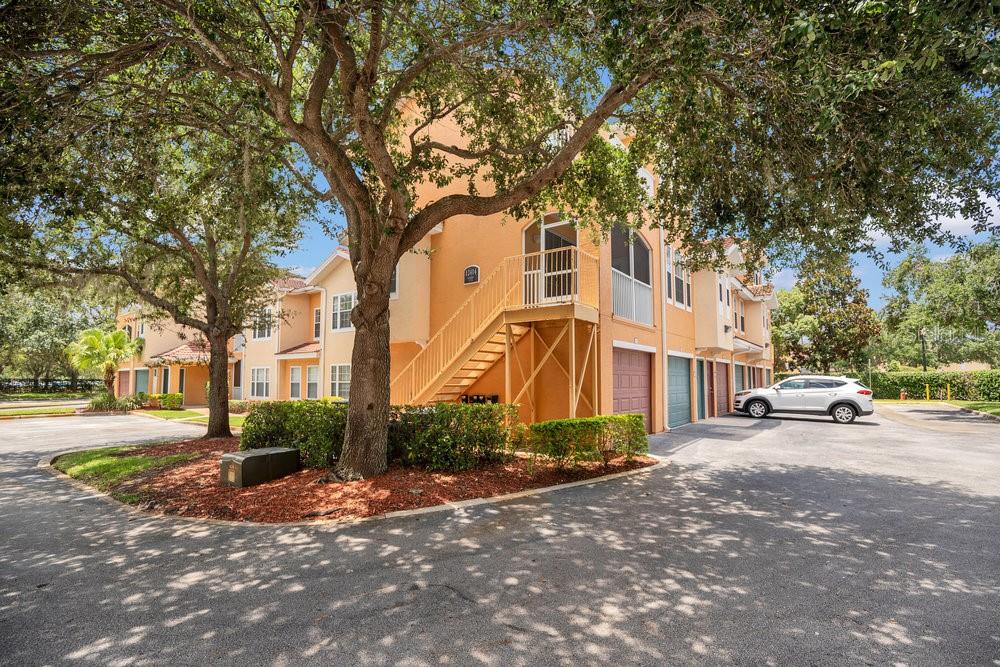Image 4 of 44 For 12414 Baleria Cove 104