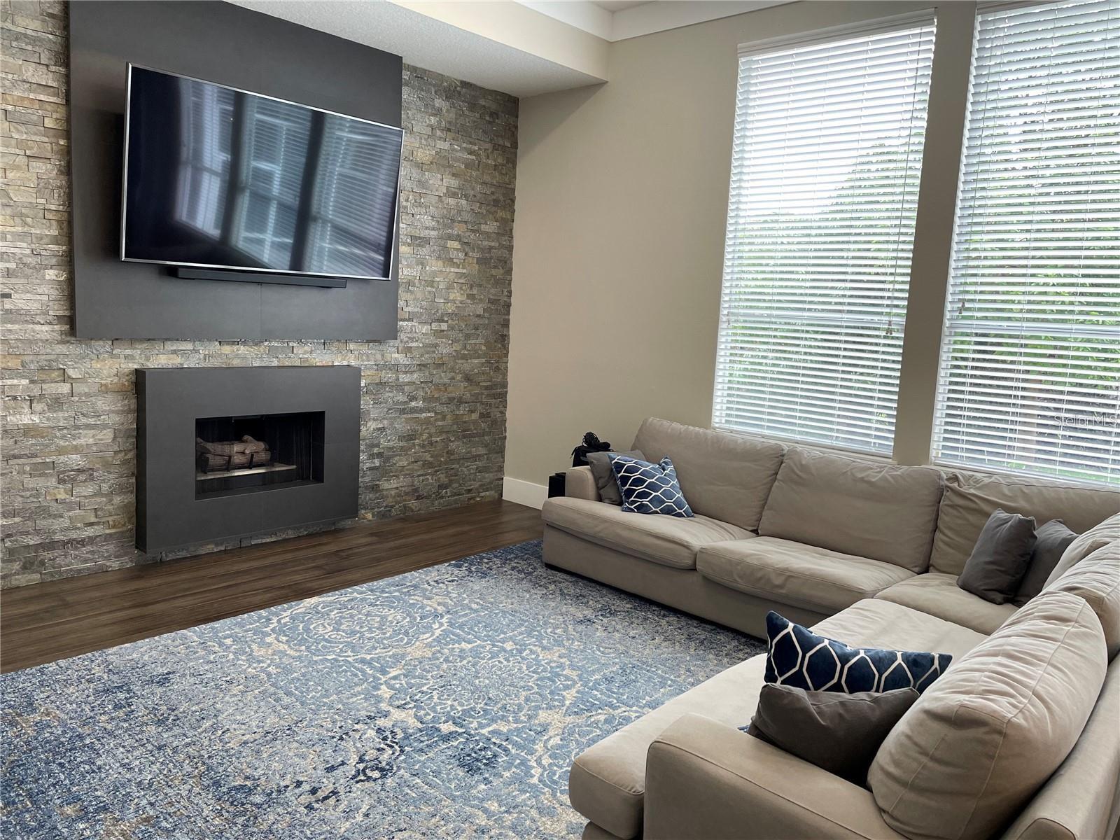 Image 3 of 26 For 2113 Grove Point Lane