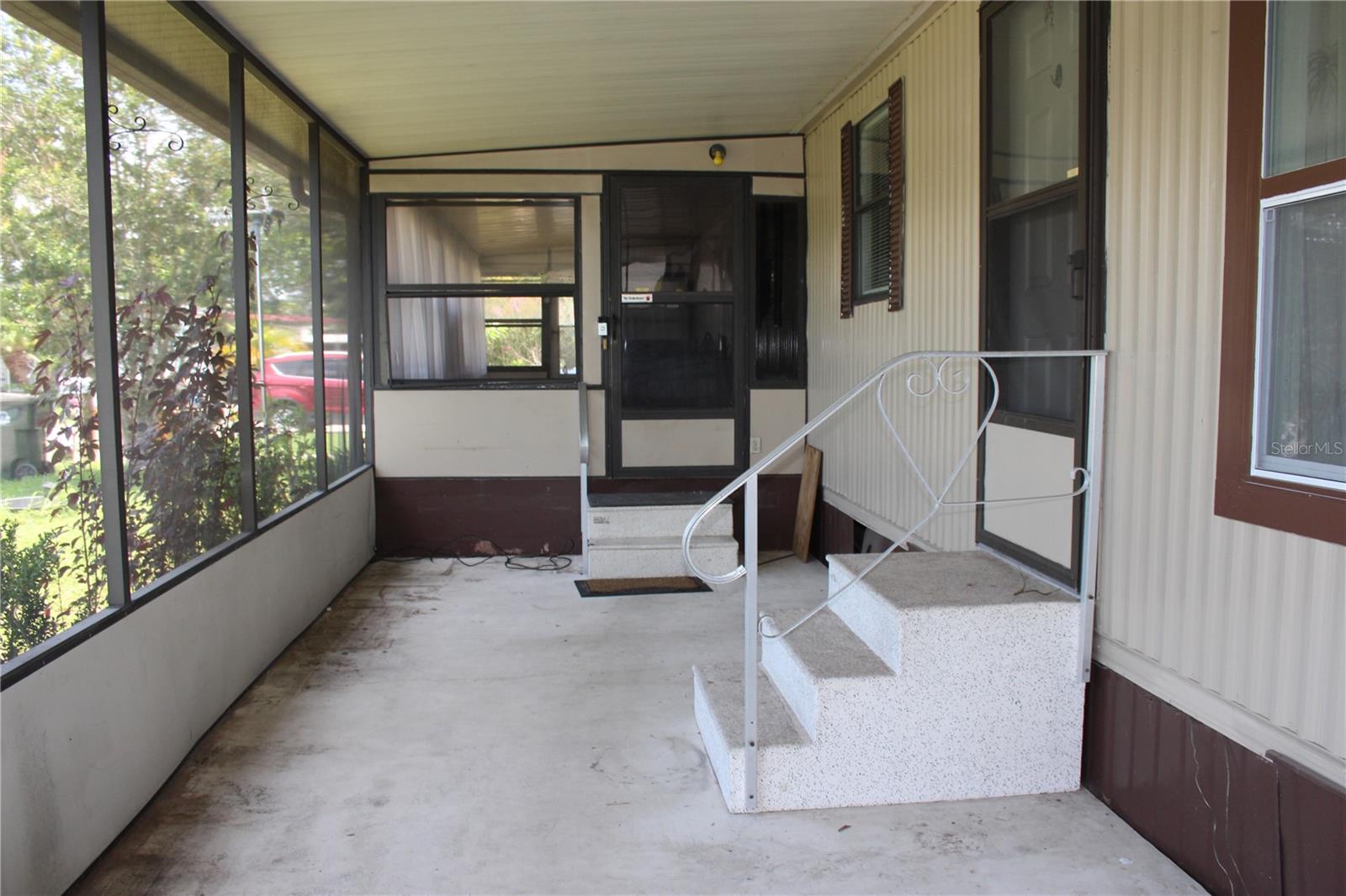 Image 6 of 57 For 825 Robinson Court