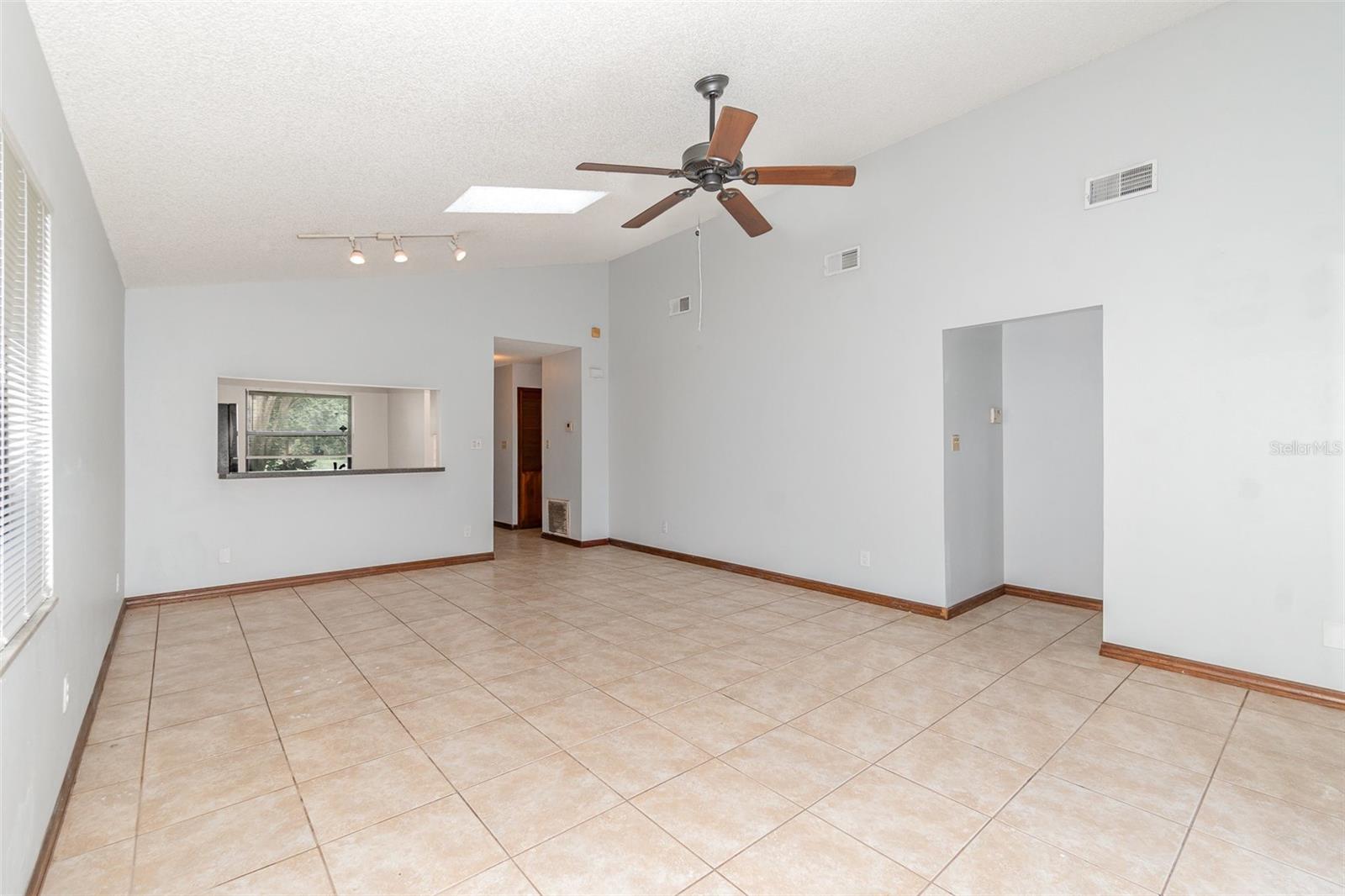 Image 8 of 25 For 1007 Glendale Street