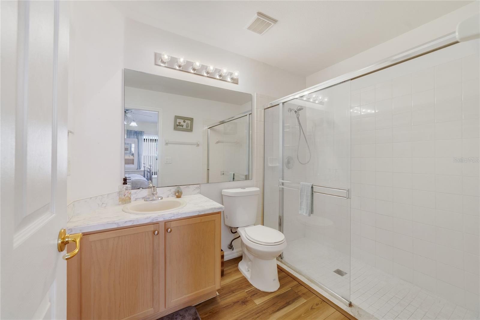Image 11 of 20 For 4533 Oakbrook Court