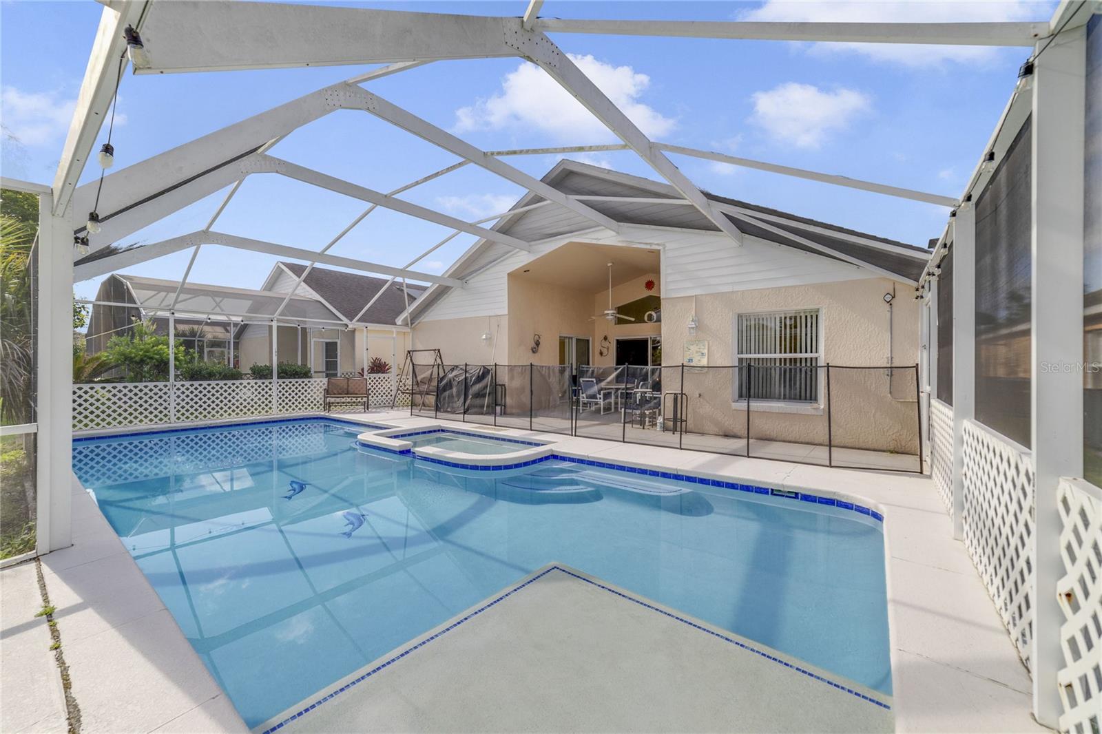 Image 15 of 20 For 4533 Oakbrook Court