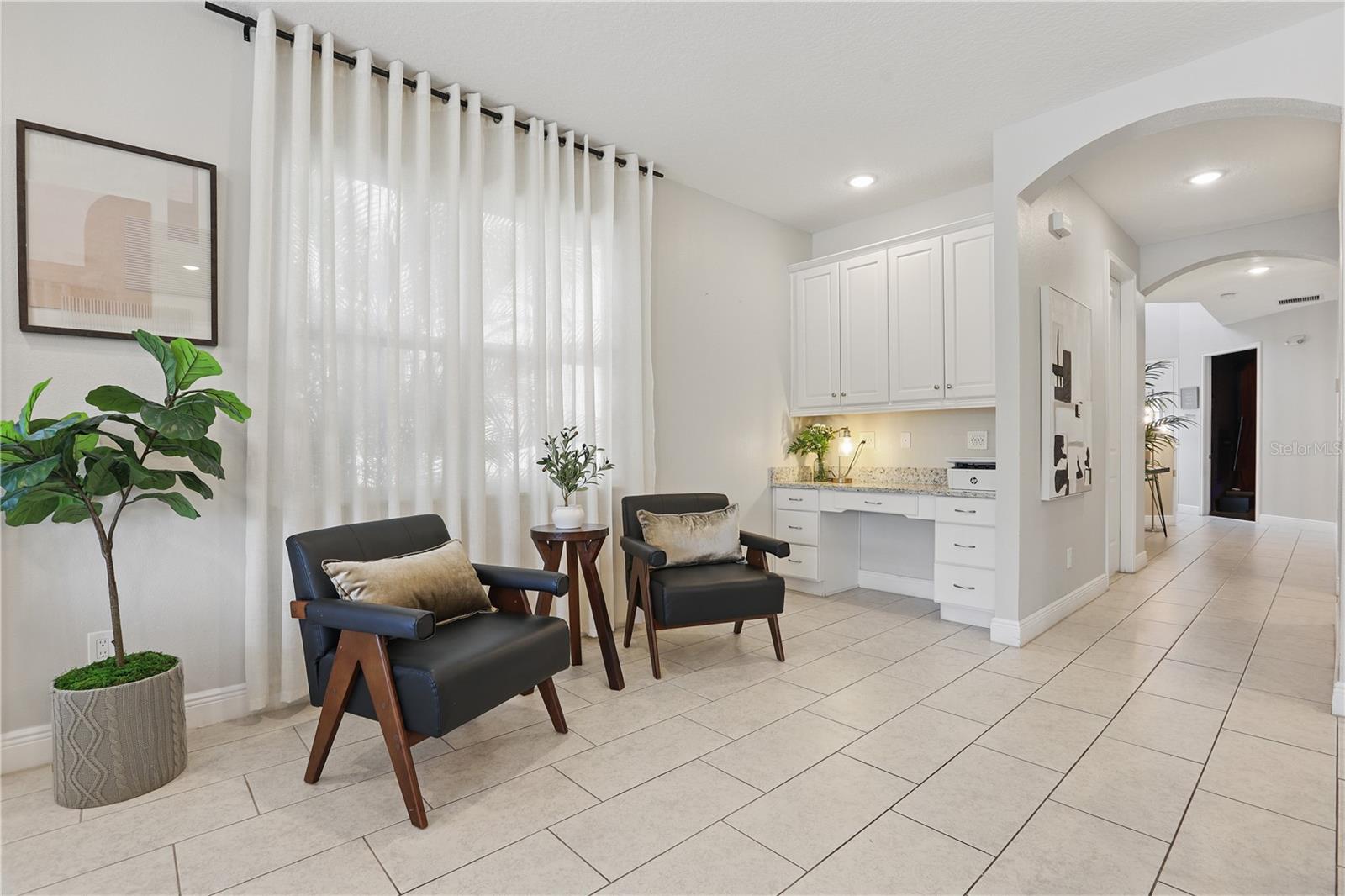 Image 13 of 62 For 460 Southfield Street