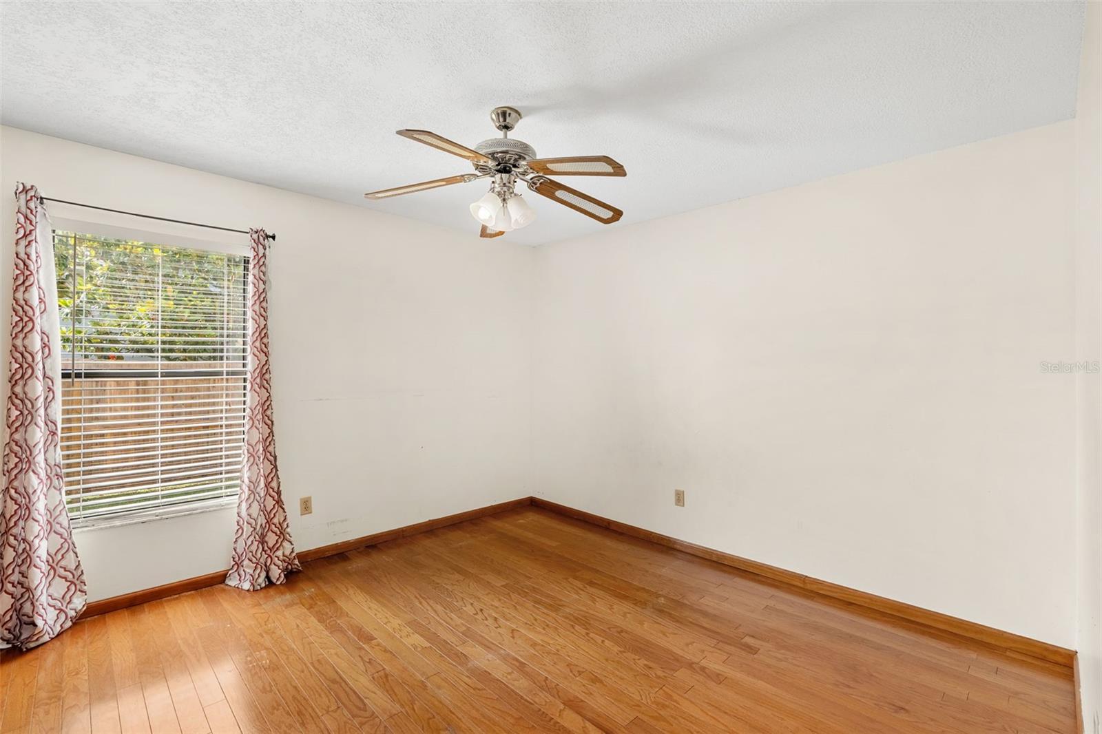 Image 12 of 31 For 2809 Gulf Winds Court
