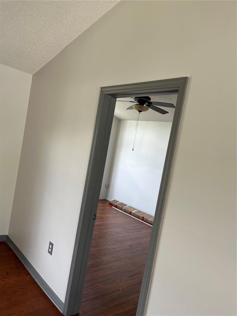 Image 15 of 55 For 2421 Queenswood Circle