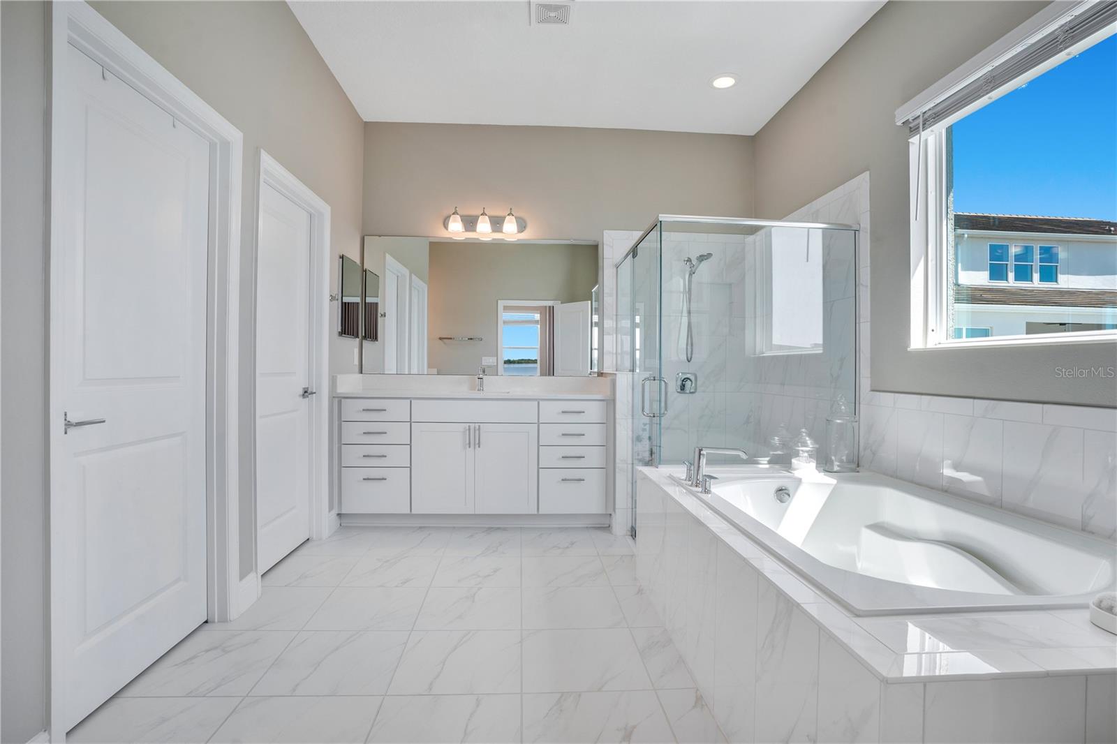 Image 36 of 68 For 15050 Sunstar Way
