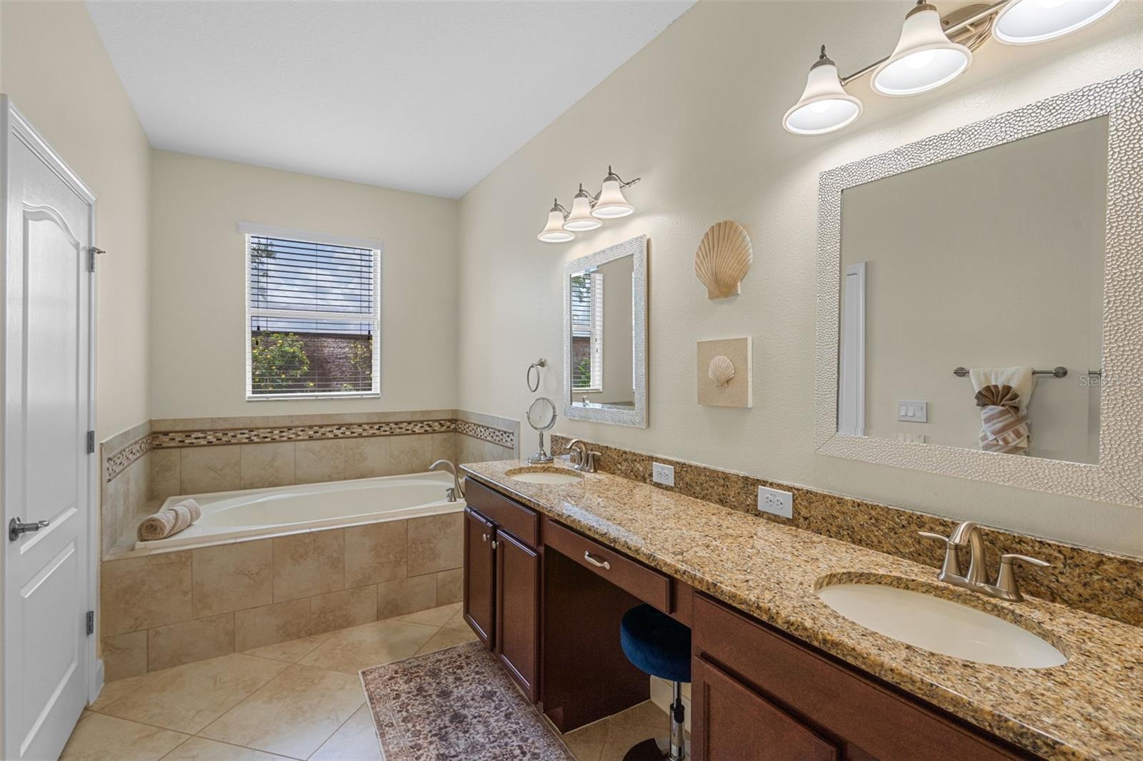 Image 17 of 27 For 2210 Romanum Drive