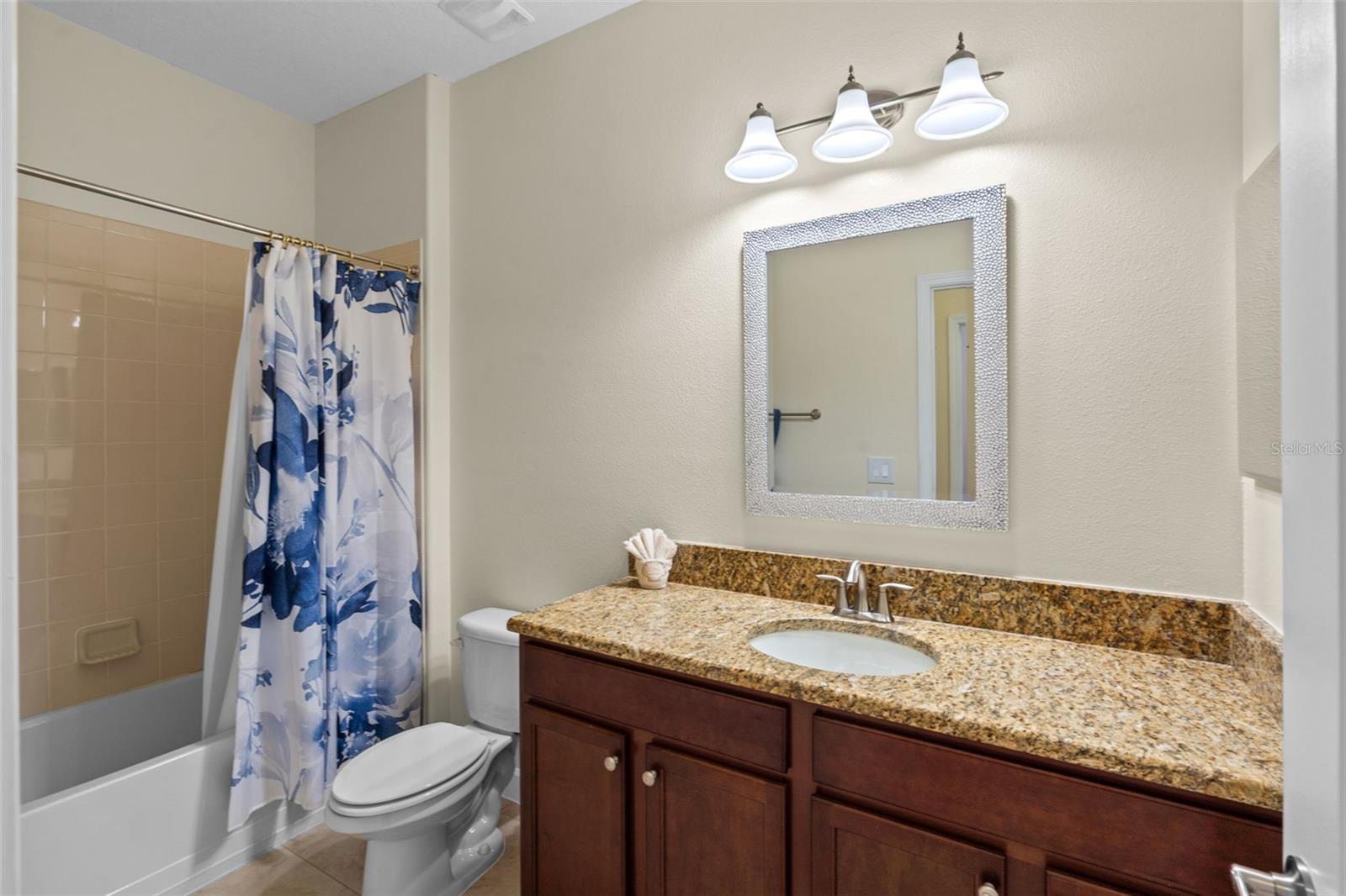 Image 20 of 27 For 2210 Romanum Drive