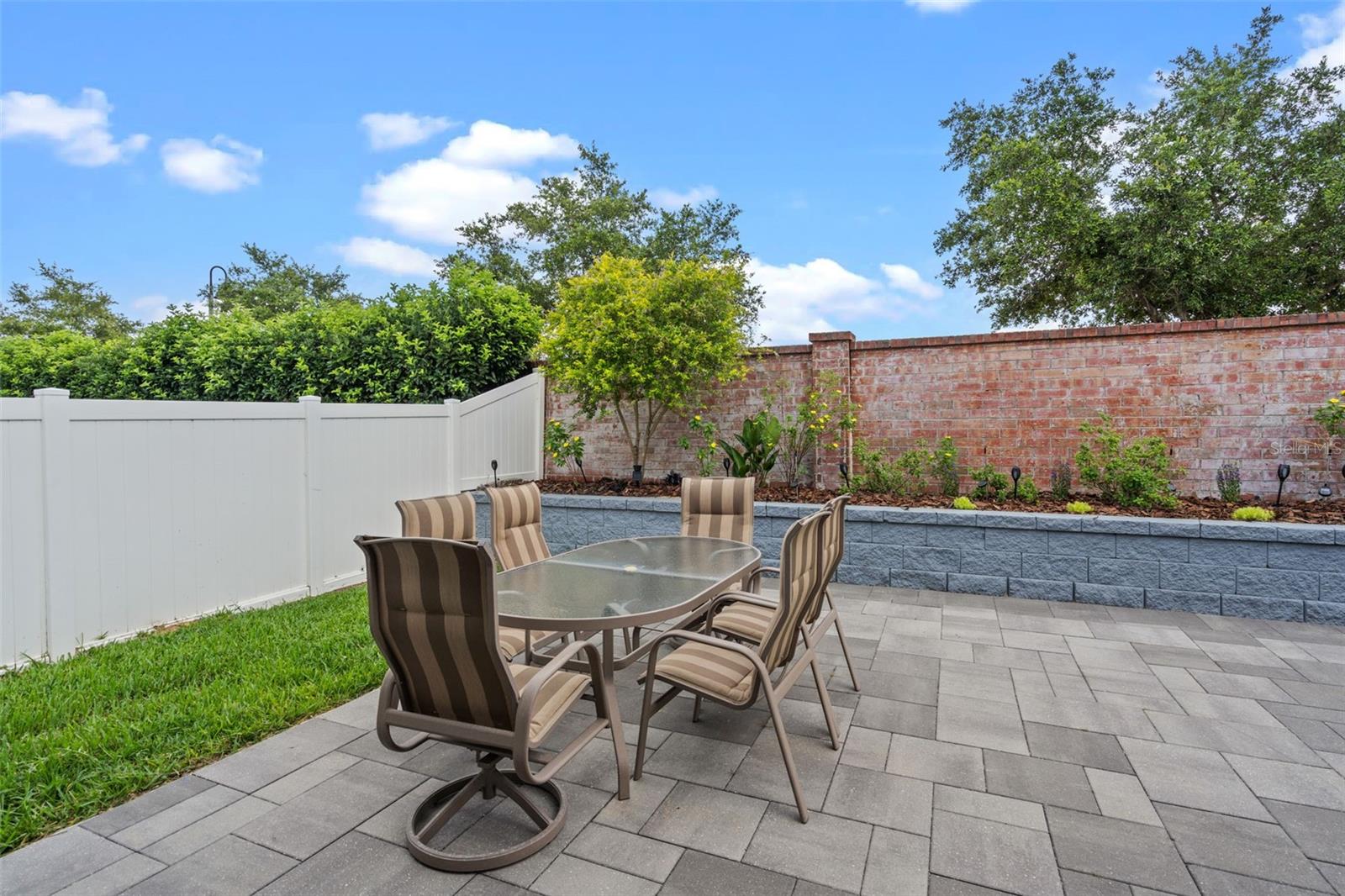 Image 22 of 27 For 2210 Romanum Drive