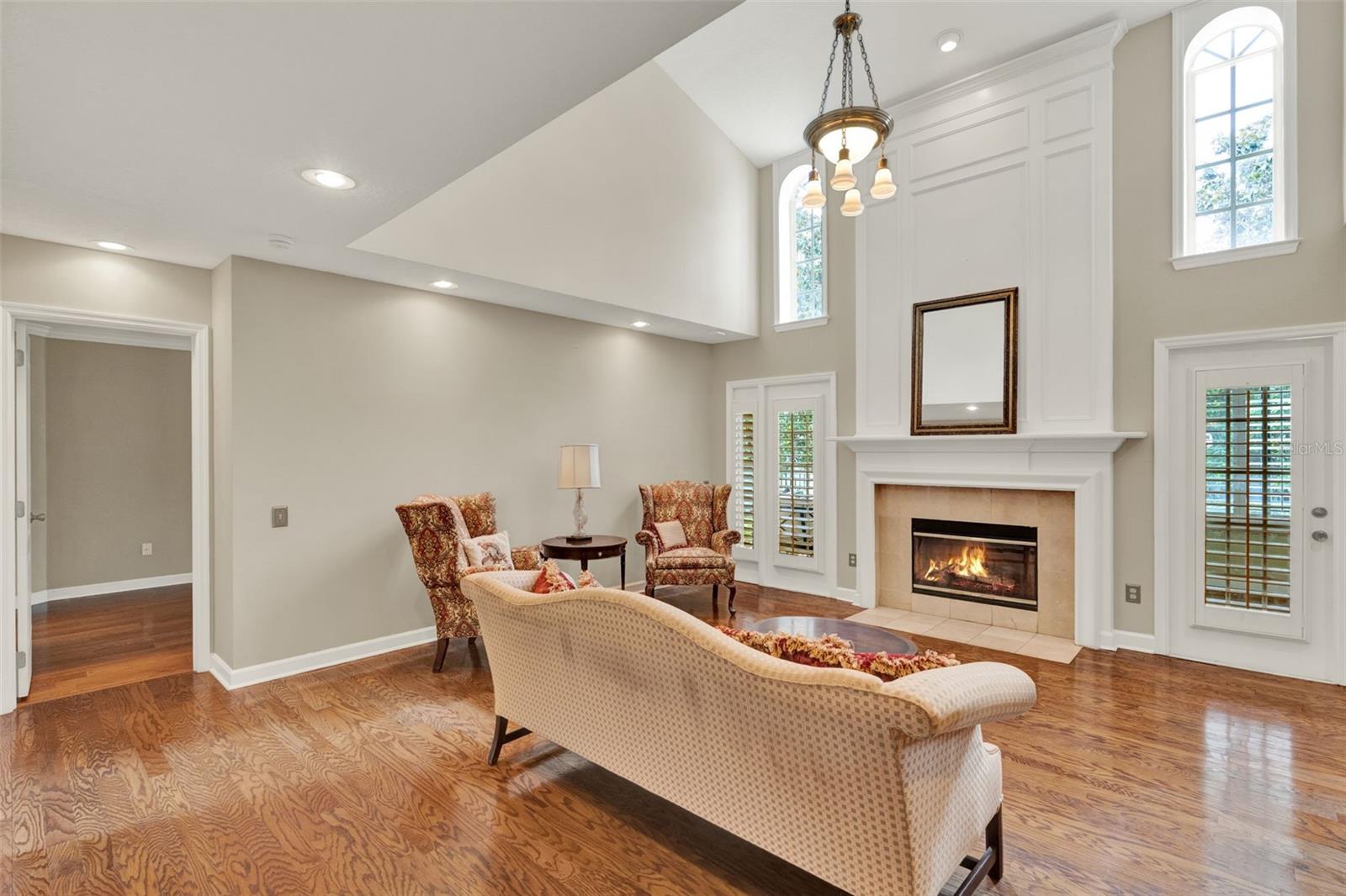 Image 13 of 42 For 991 Hawthorne Cove Court