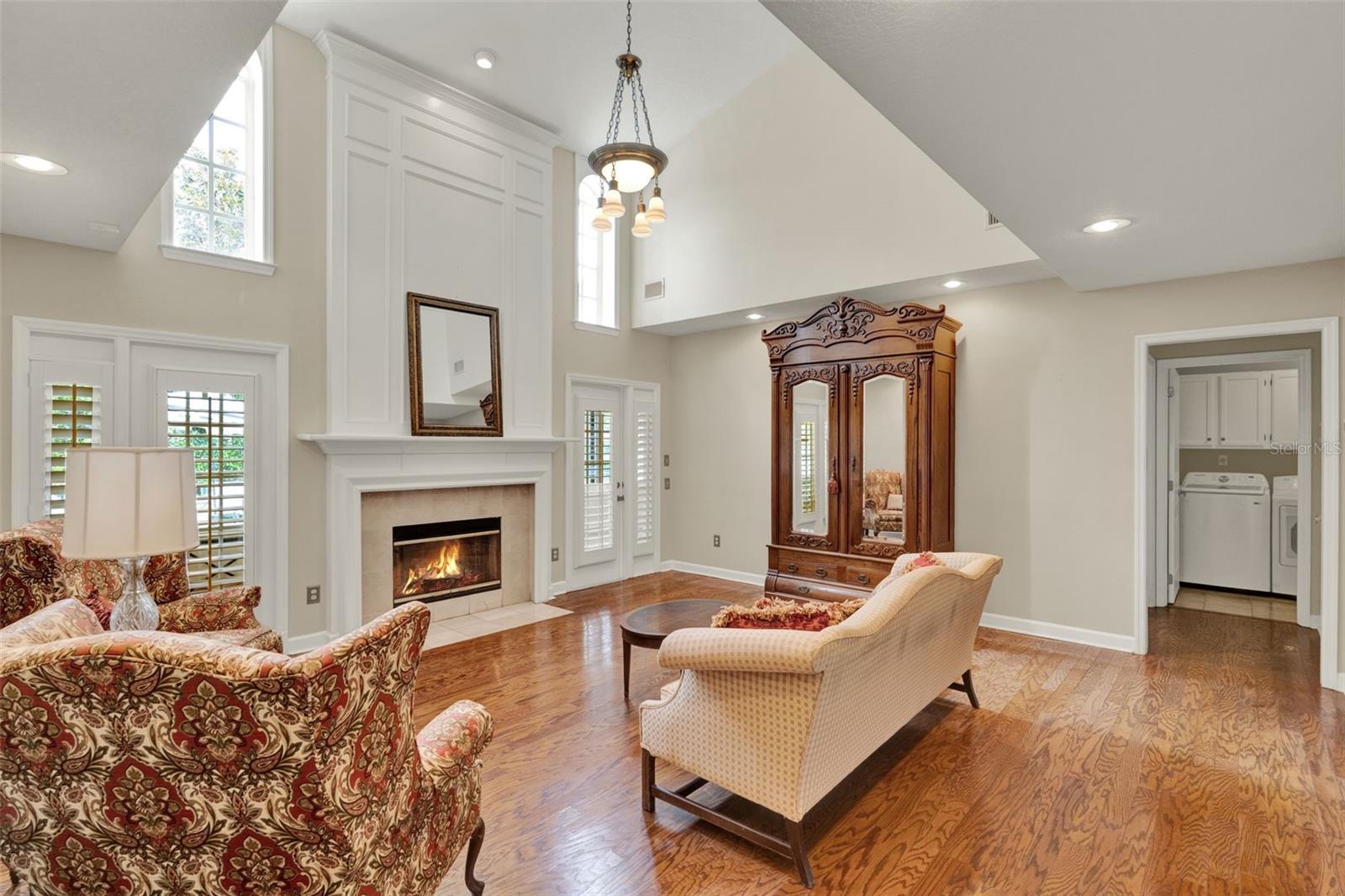 Image 14 of 42 For 991 Hawthorne Cove Court