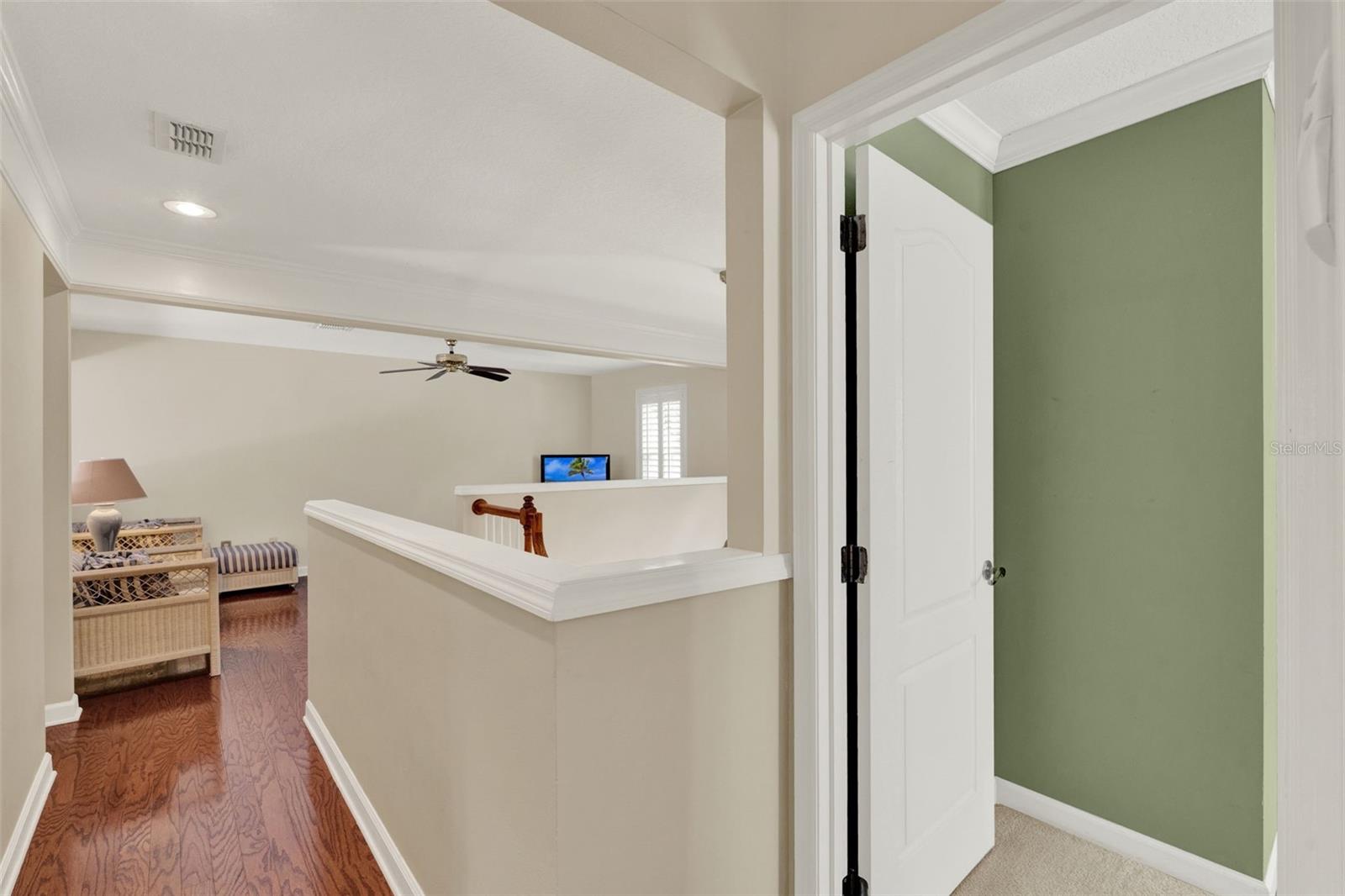 Image 26 of 42 For 991 Hawthorne Cove Court