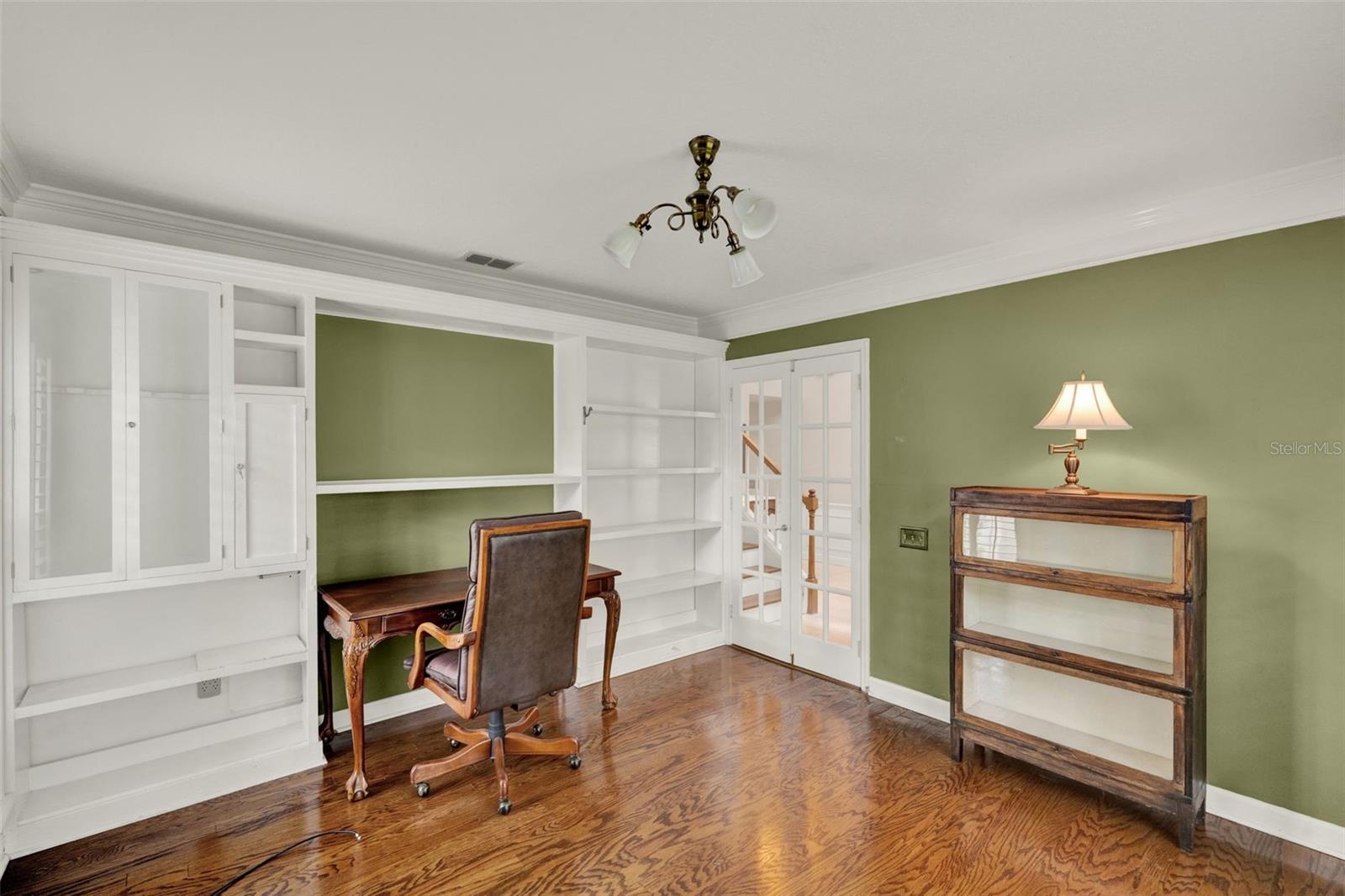 Image 35 of 42 For 991 Hawthorne Cove Court