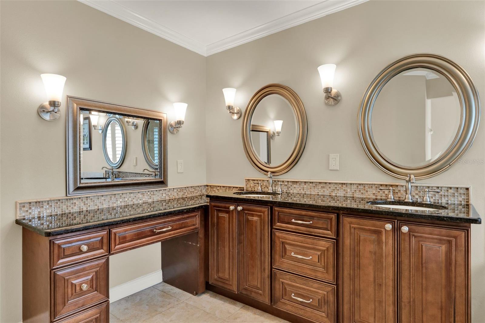 Image 41 of 42 For 991 Hawthorne Cove Court