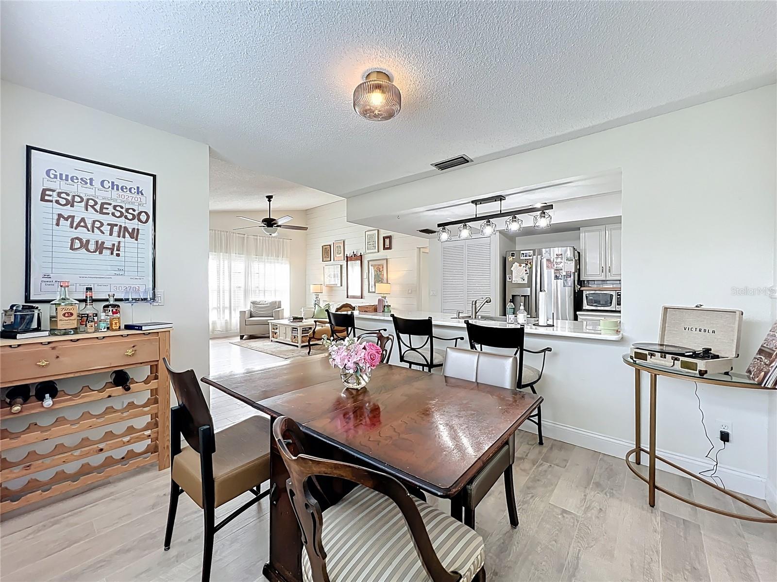 Image 12 of 24 For 260 Killarney Bay Court 6-6