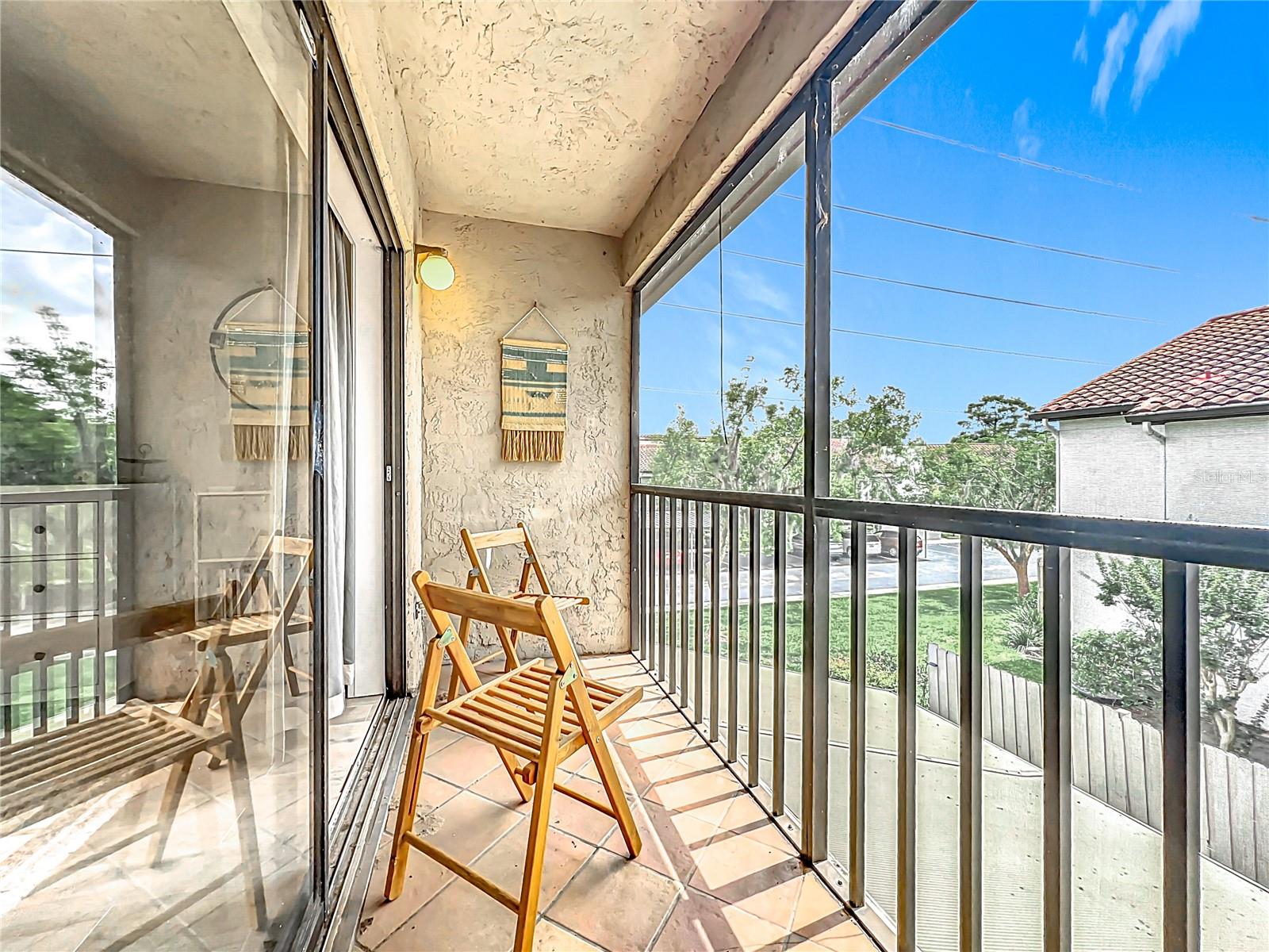 Image 20 of 24 For 260 Killarney Bay Court 6-6