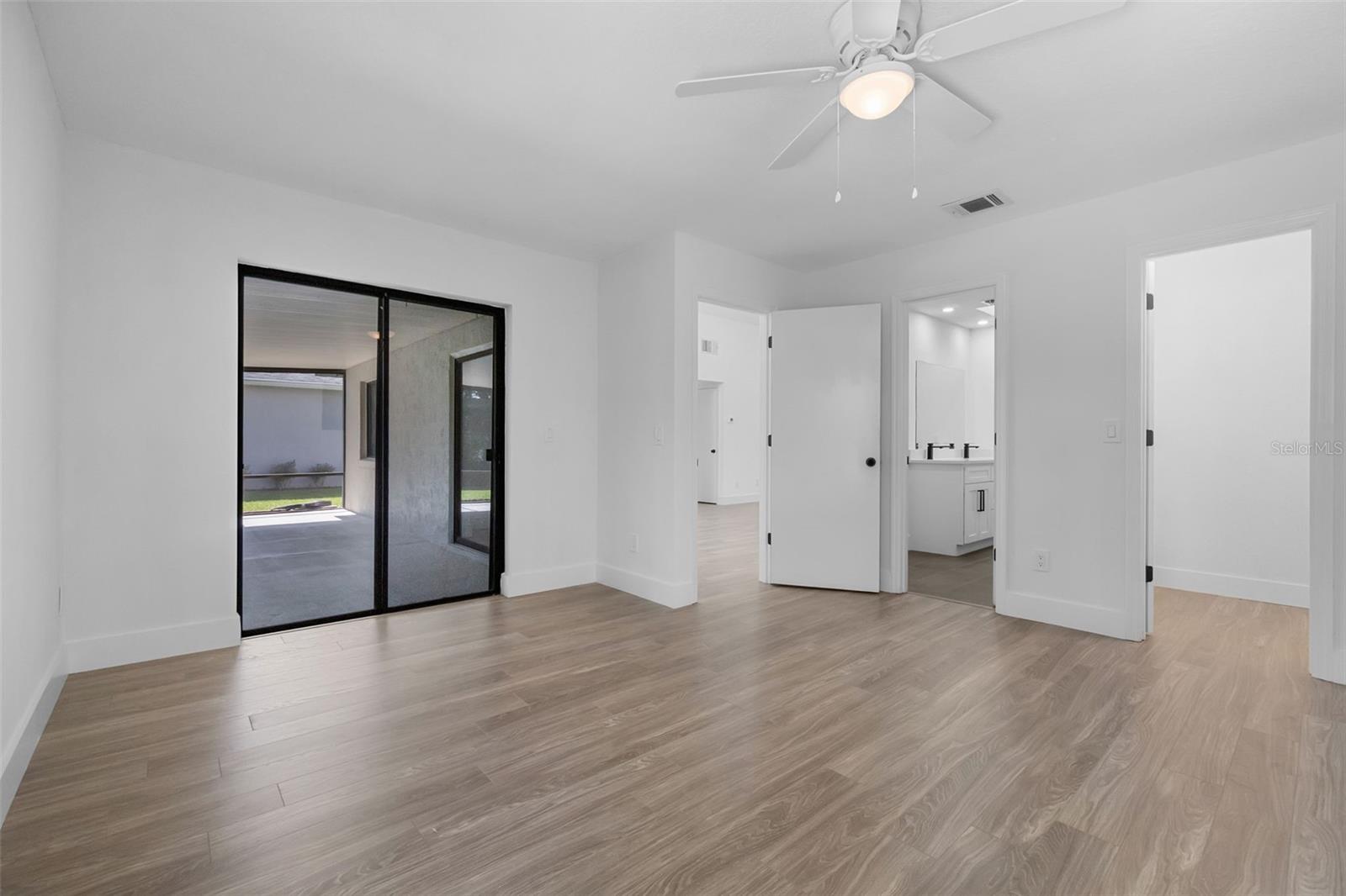 Image 13 of 38 For 826 Long Bay Court