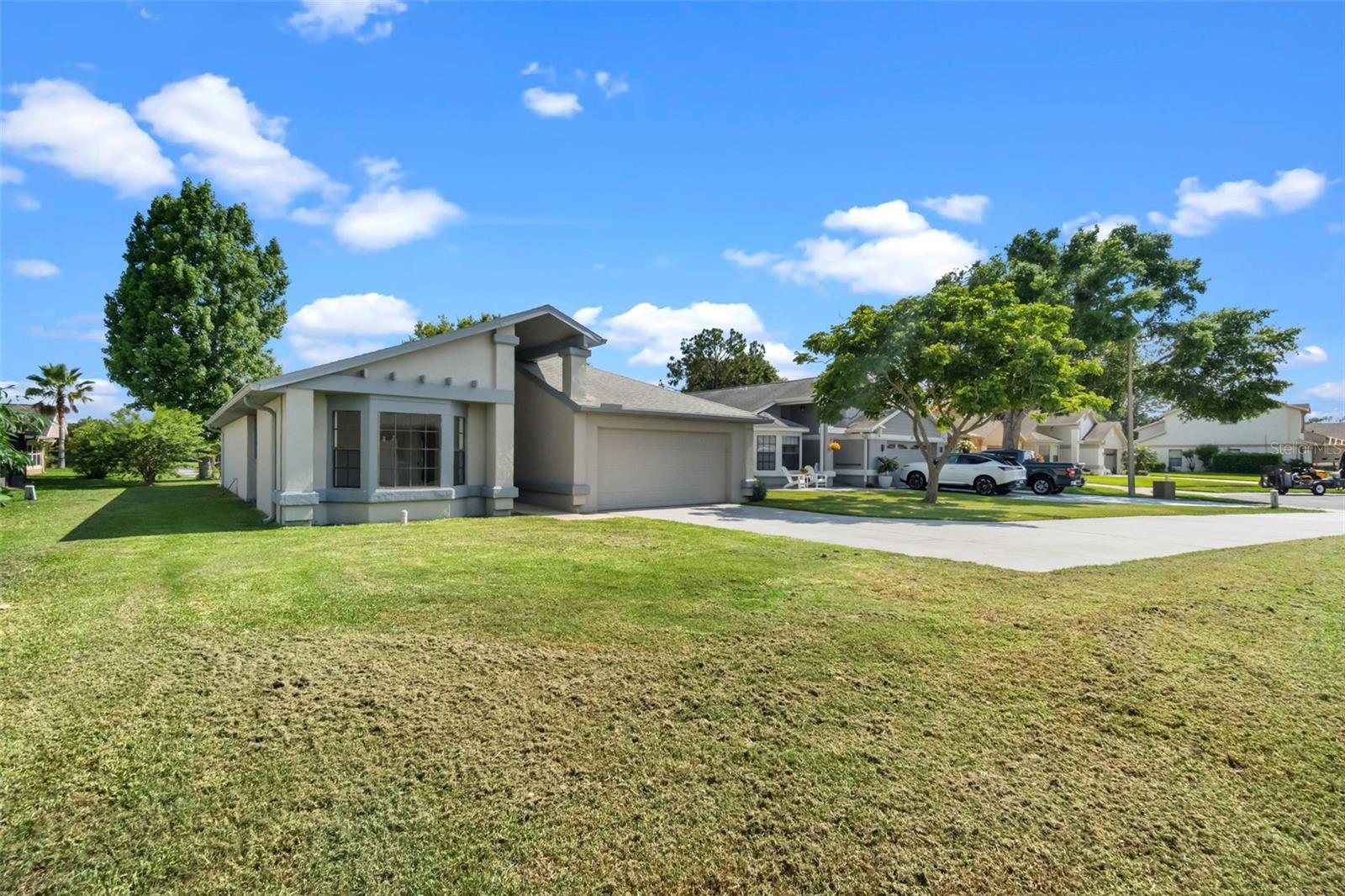 Image 4 of 38 For 826 Long Bay Court