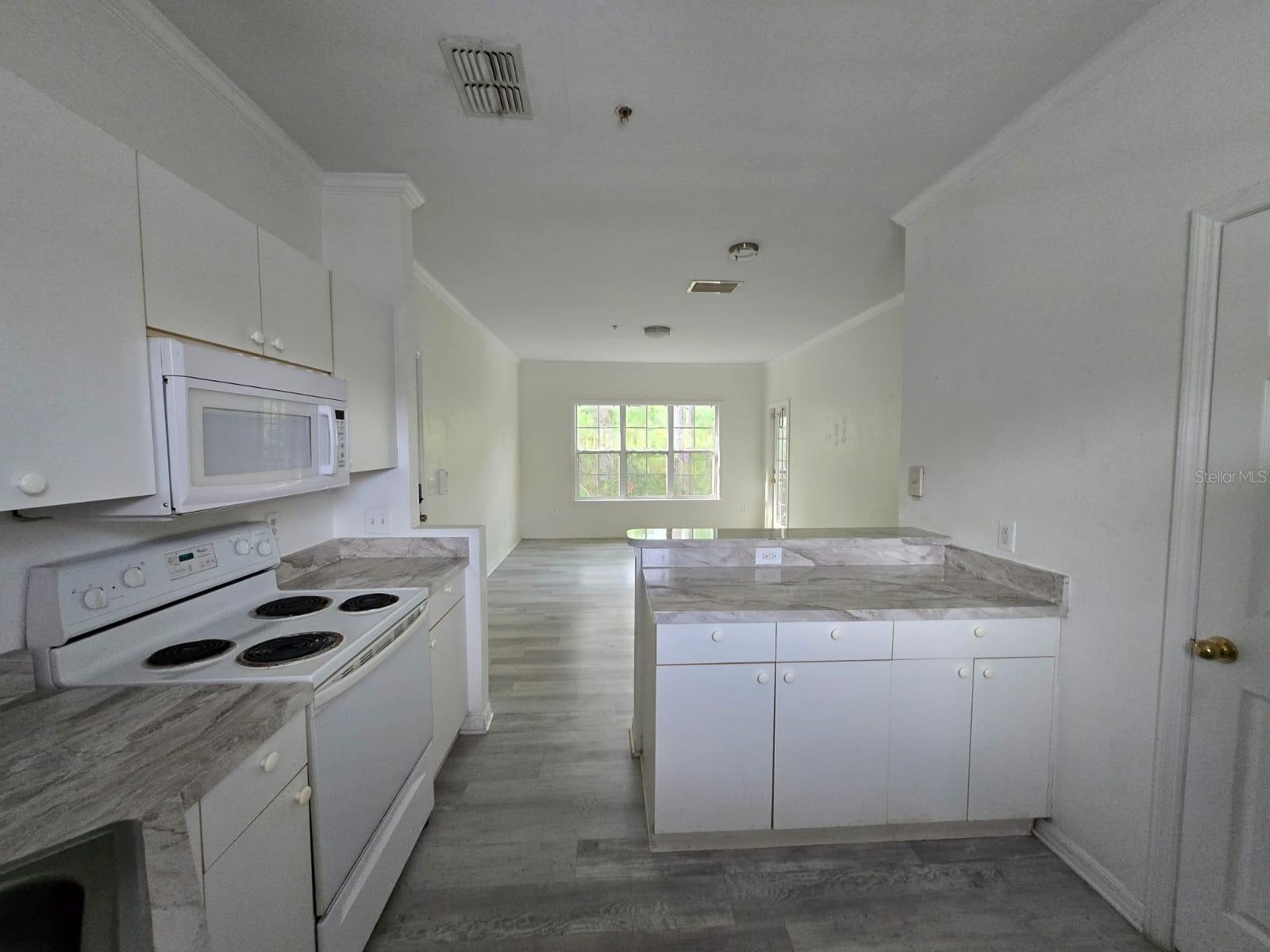 Image 3 of 4 For 3741 Conroy Road 2724