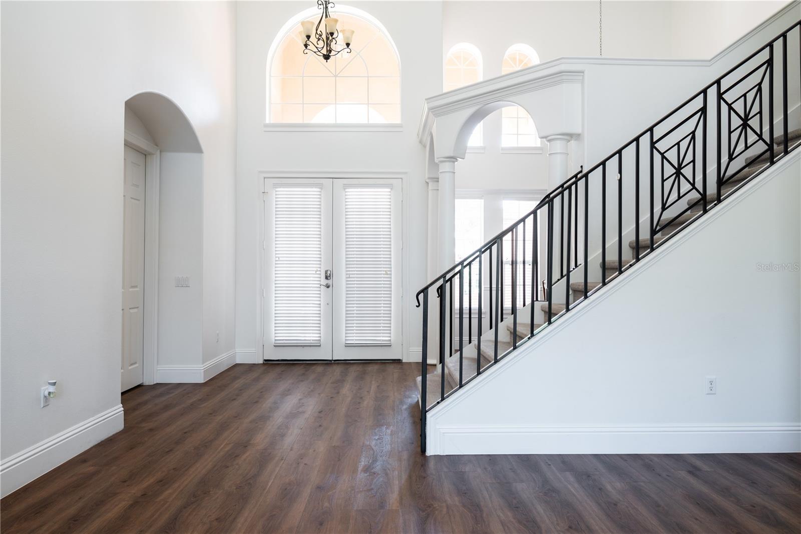 Image 3 of 13 For 1232 Glenheather Drive