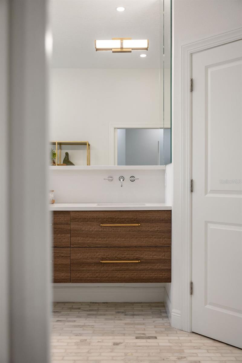 Image 22 of 30 For 6047 Blakeford Drive