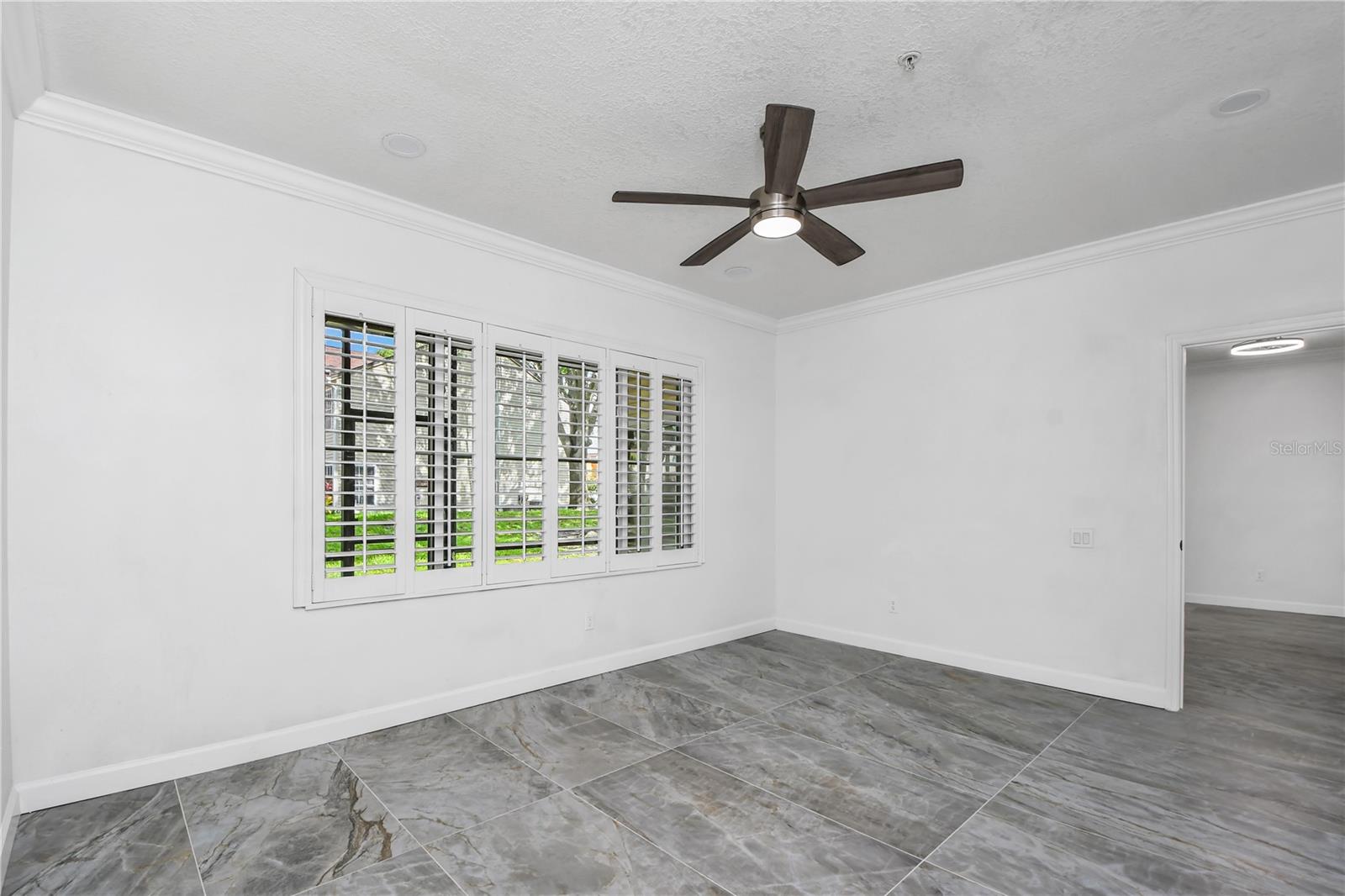Image 13 of 100 For 3030 Clubview Drive Ge