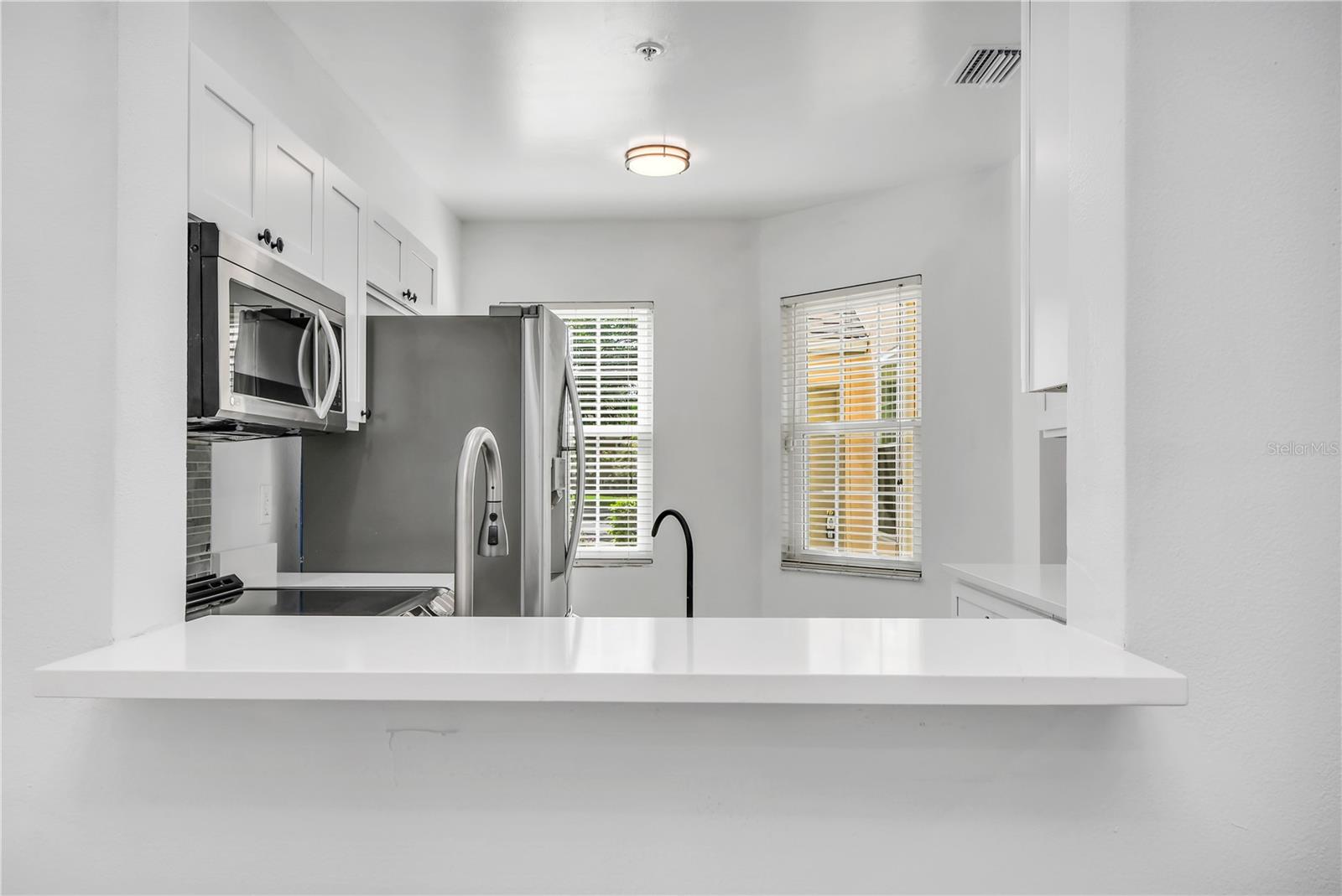 Image 19 of 100 For 3030 Clubview Drive Ge
