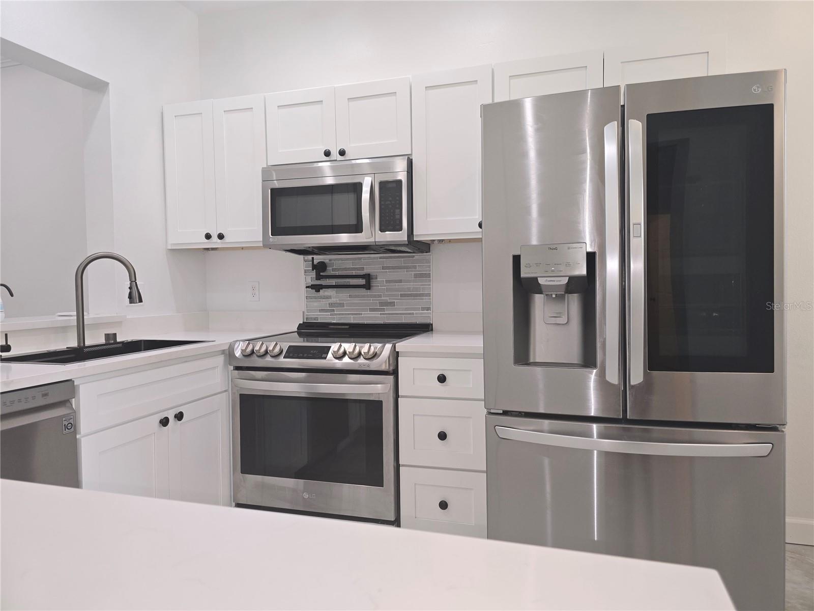Image 34 of 100 For 3030 Clubview Drive Ge