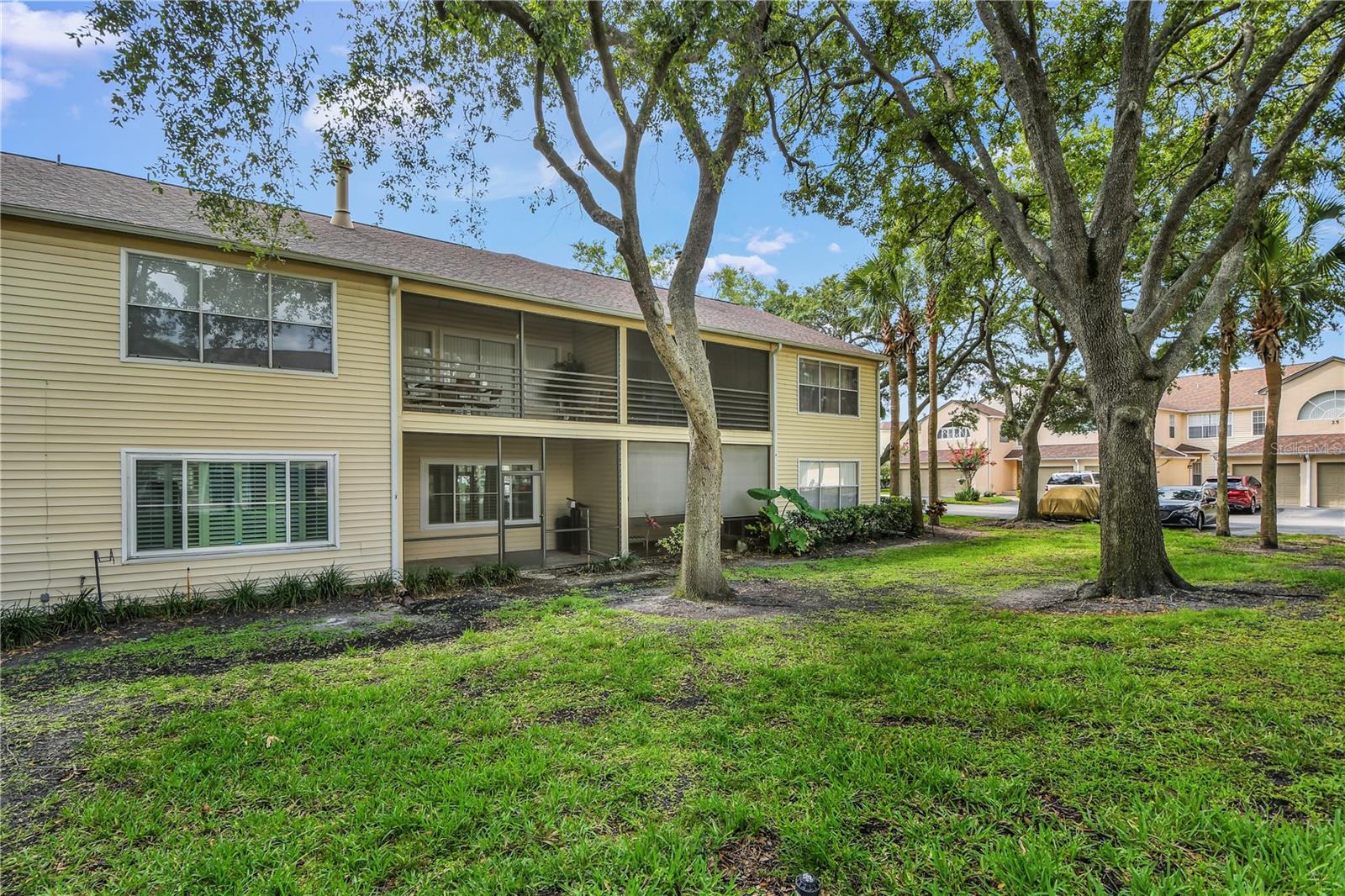 Image 5 of 100 For 3030 Clubview Drive Ge