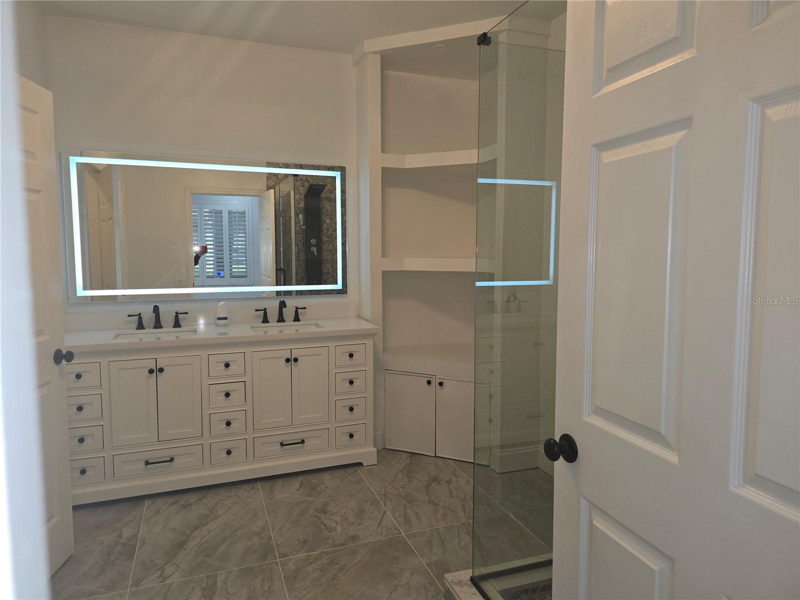 Image 63 of 100 For 3030 Clubview Drive Ge