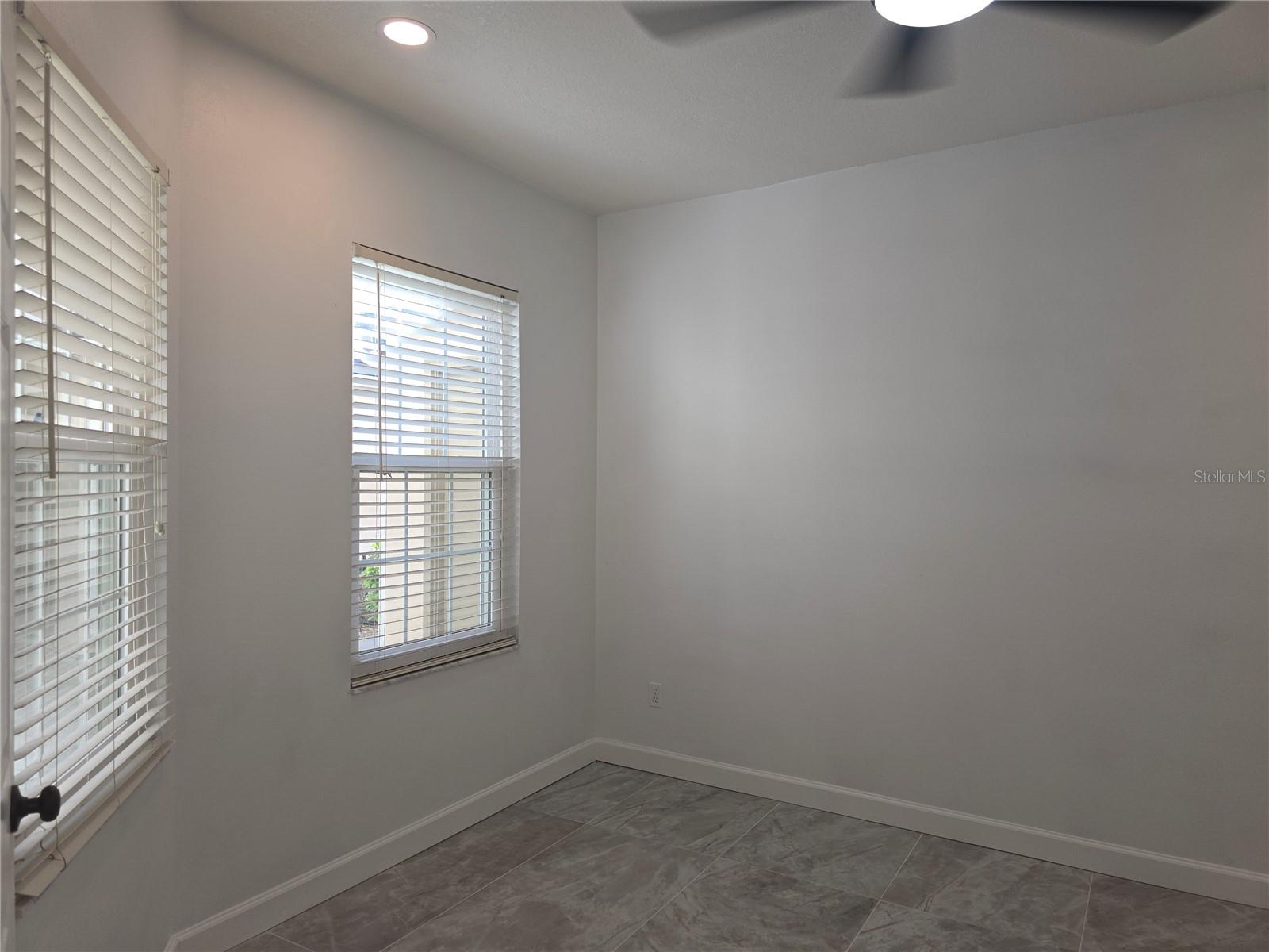 Image 80 of 100 For 3030 Clubview Drive Ge