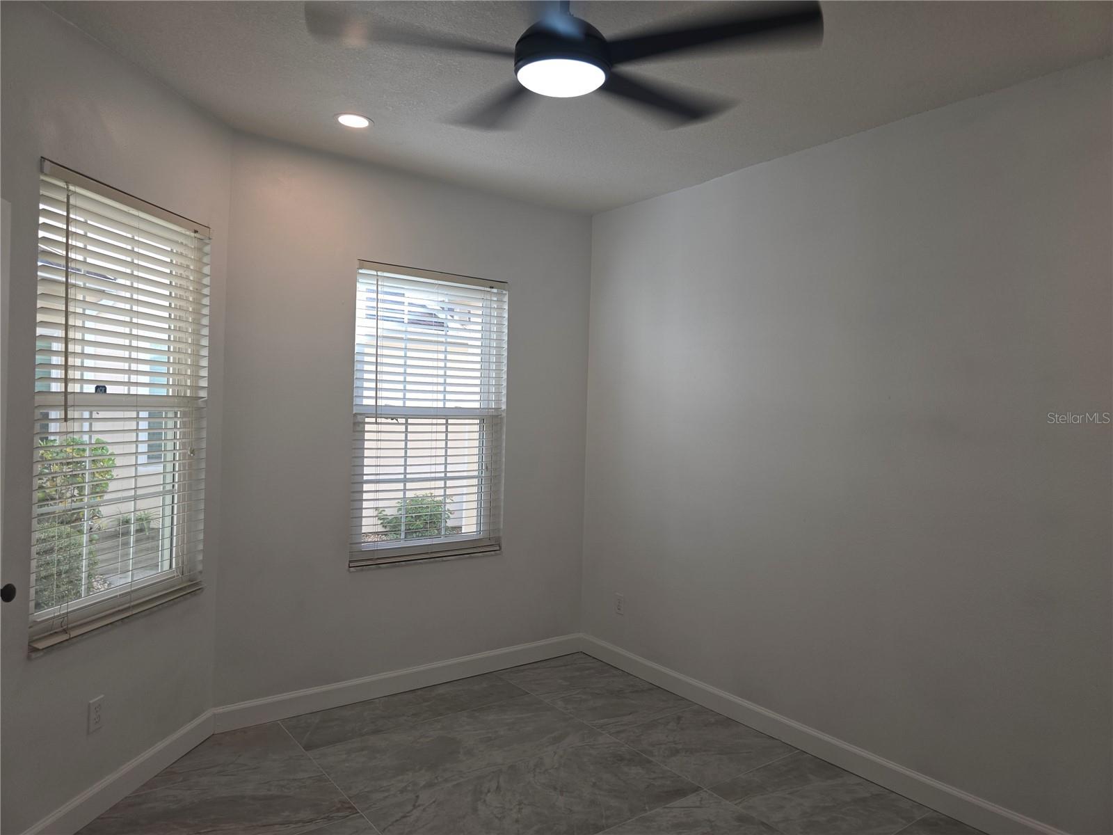 Image 81 of 100 For 3030 Clubview Drive Ge