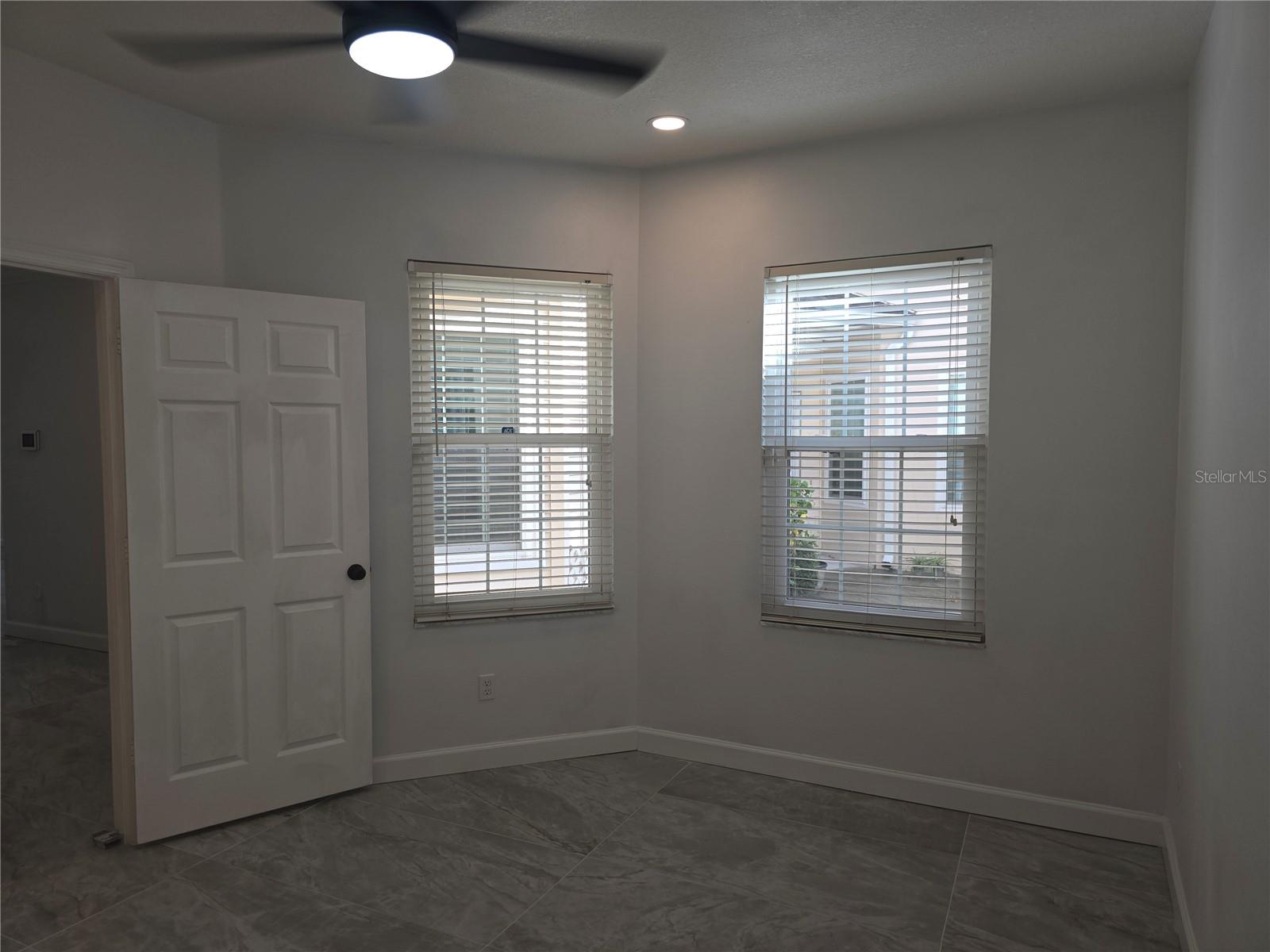 Image 83 of 100 For 3030 Clubview Drive Ge